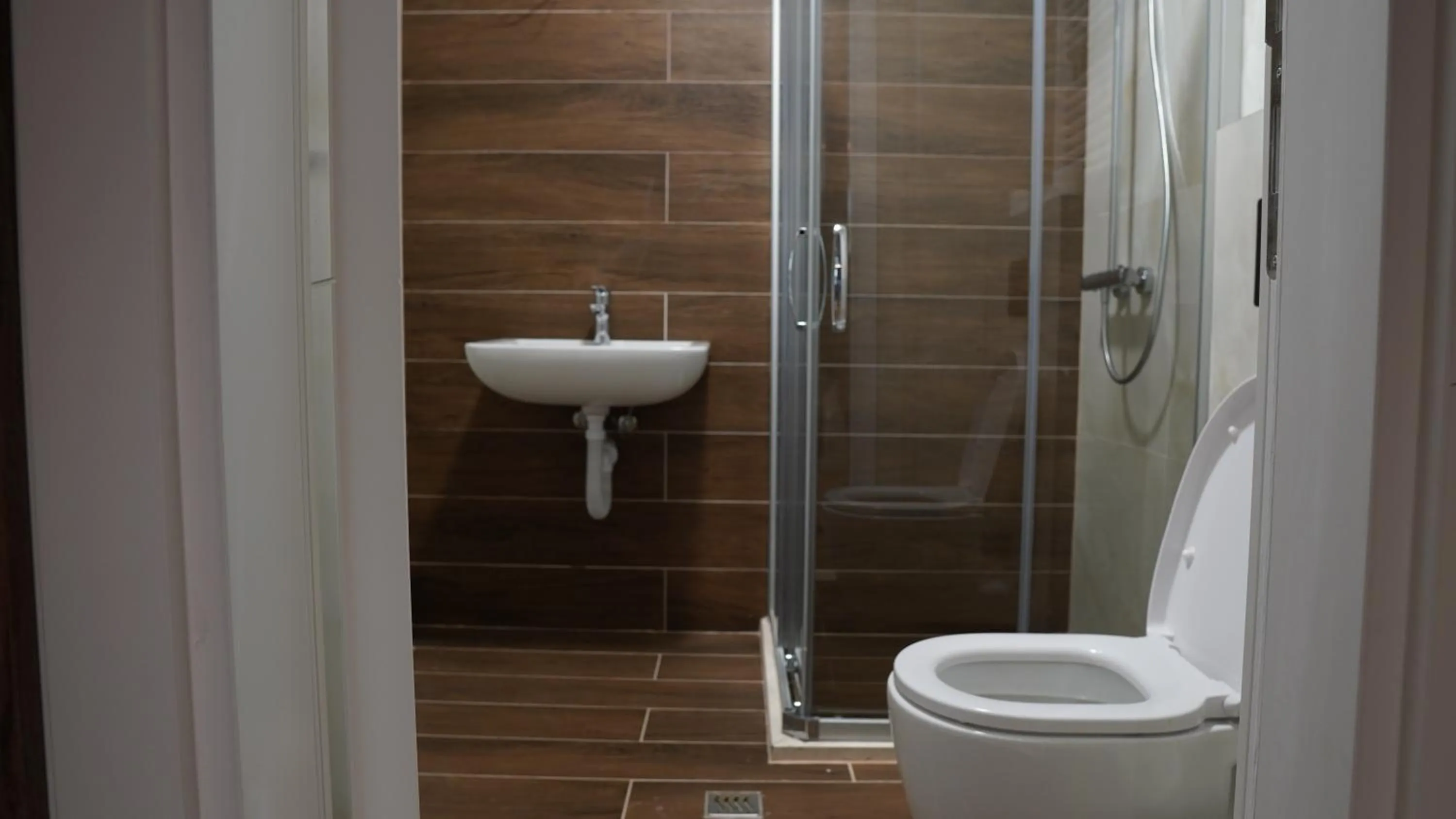 Shower in Snjezna Dolina Resort - Jahorina