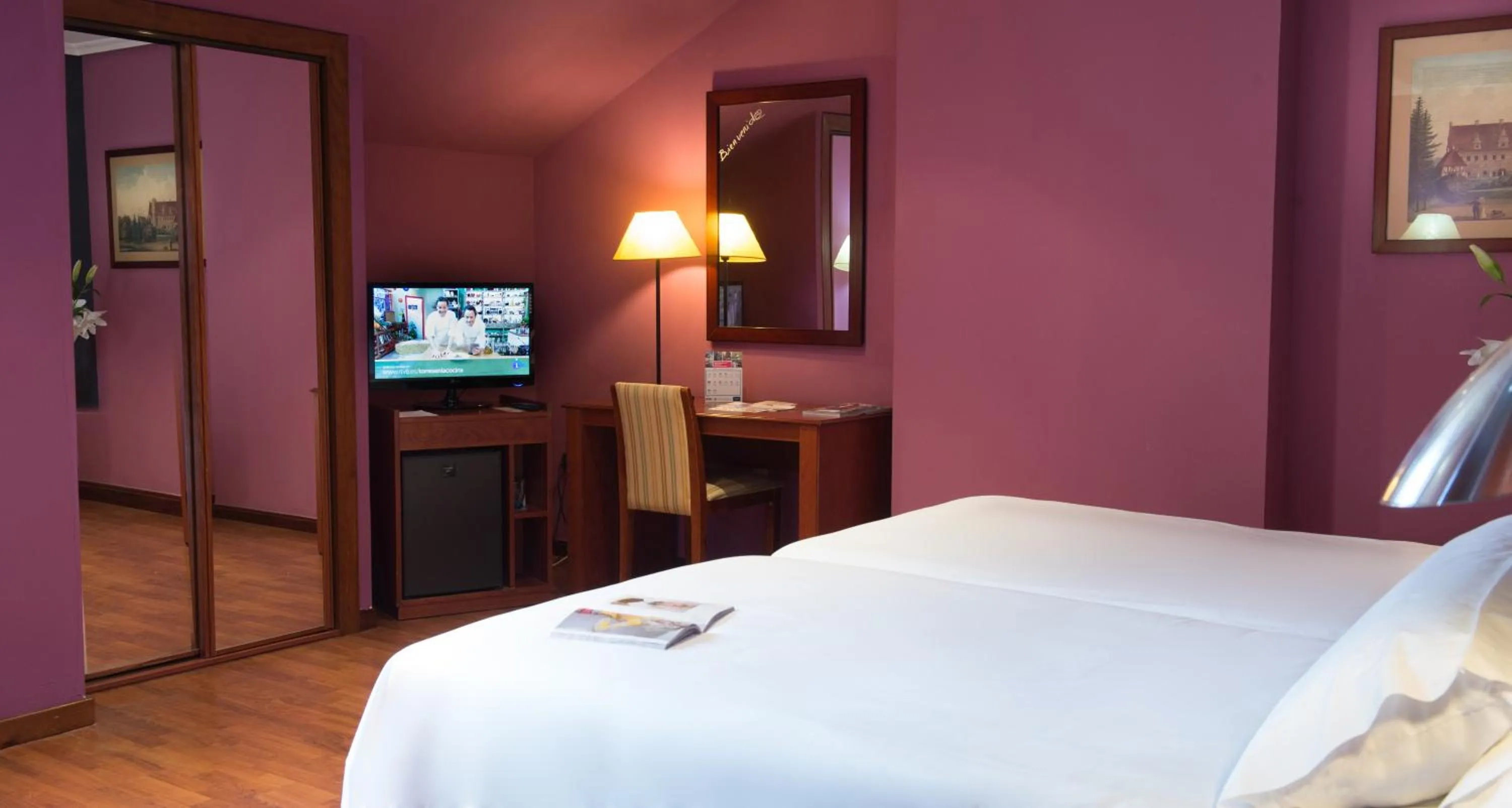 Bedroom, Bed in Segovia Sierra de Guadarrama