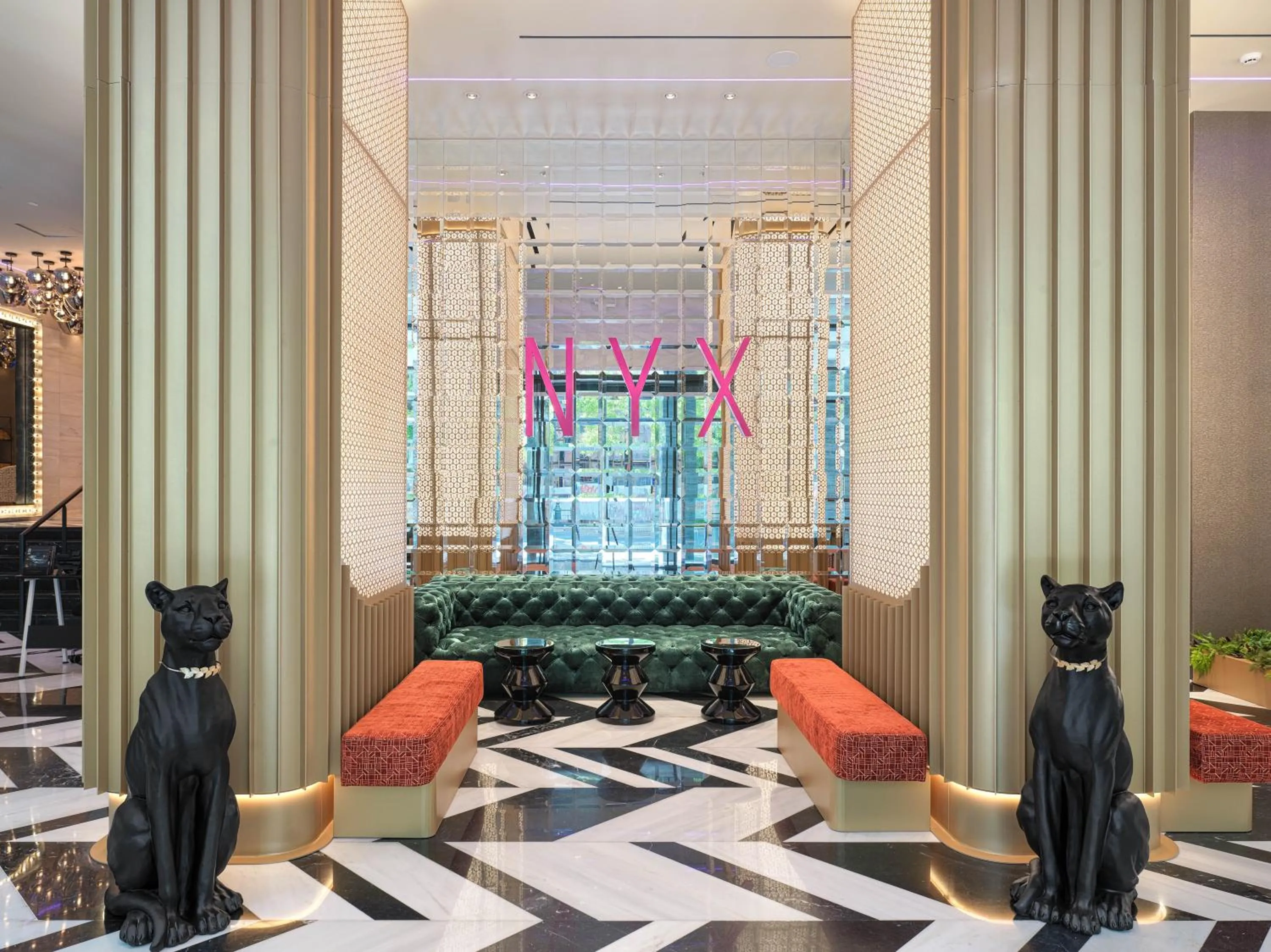 Lobby or reception in NYX Esperia Palace Hotel Athens by Leonardo Hotels