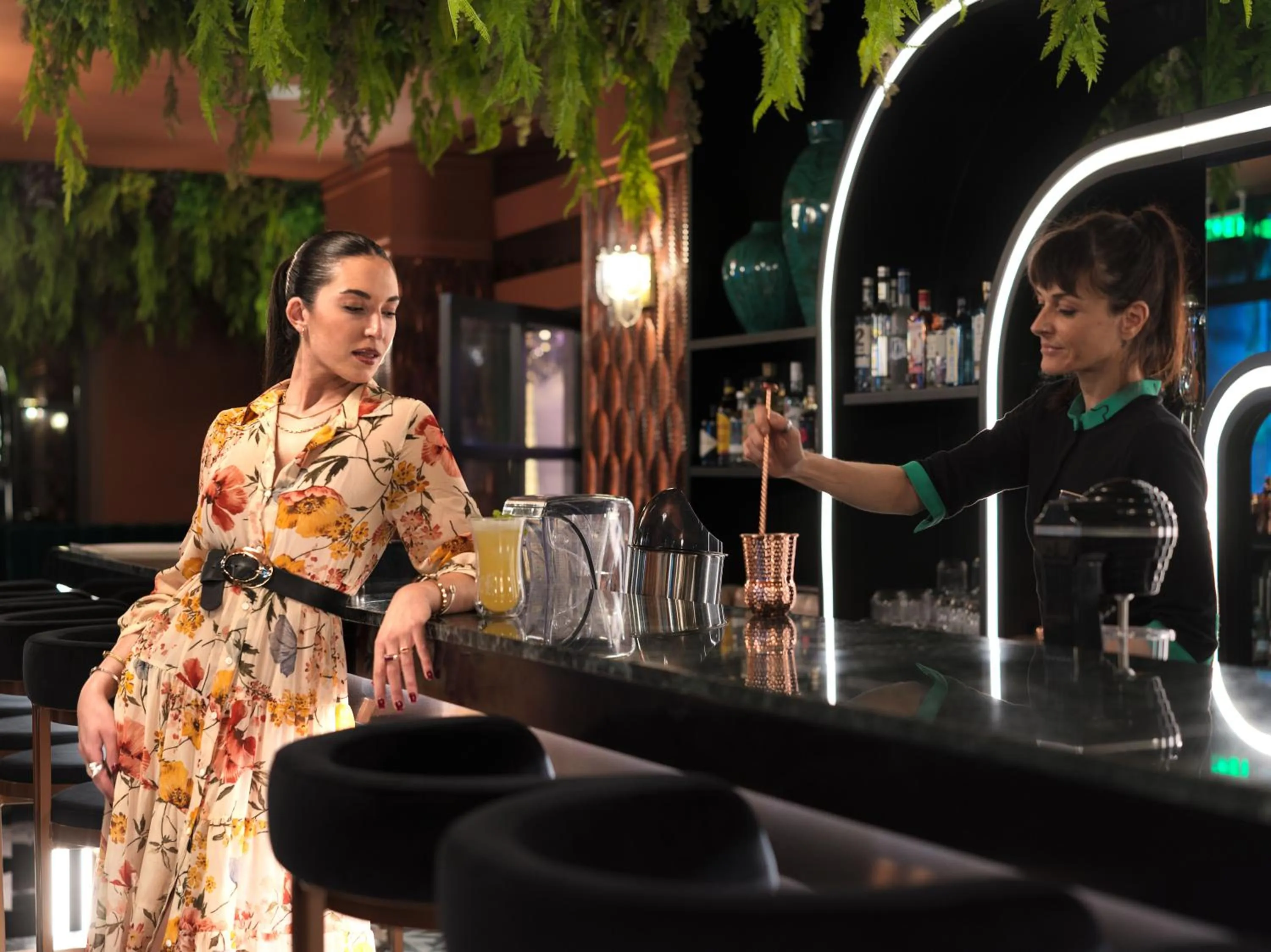 Lounge or bar in NYX Esperia Palace Hotel Athens by Leonardo Hotels