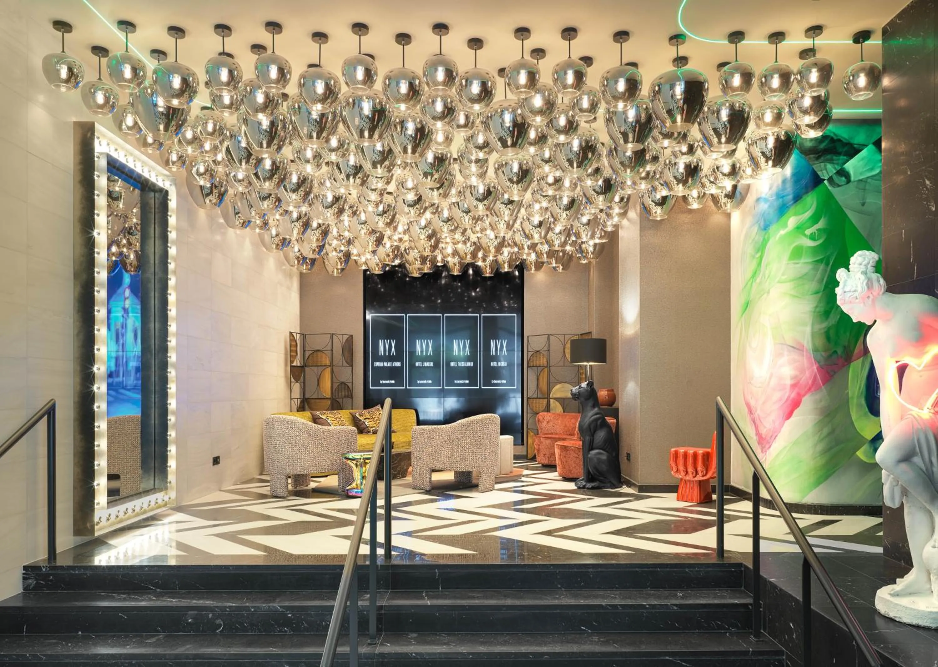 Lobby or reception in NYX Esperia Palace Hotel Athens by Leonardo Hotels