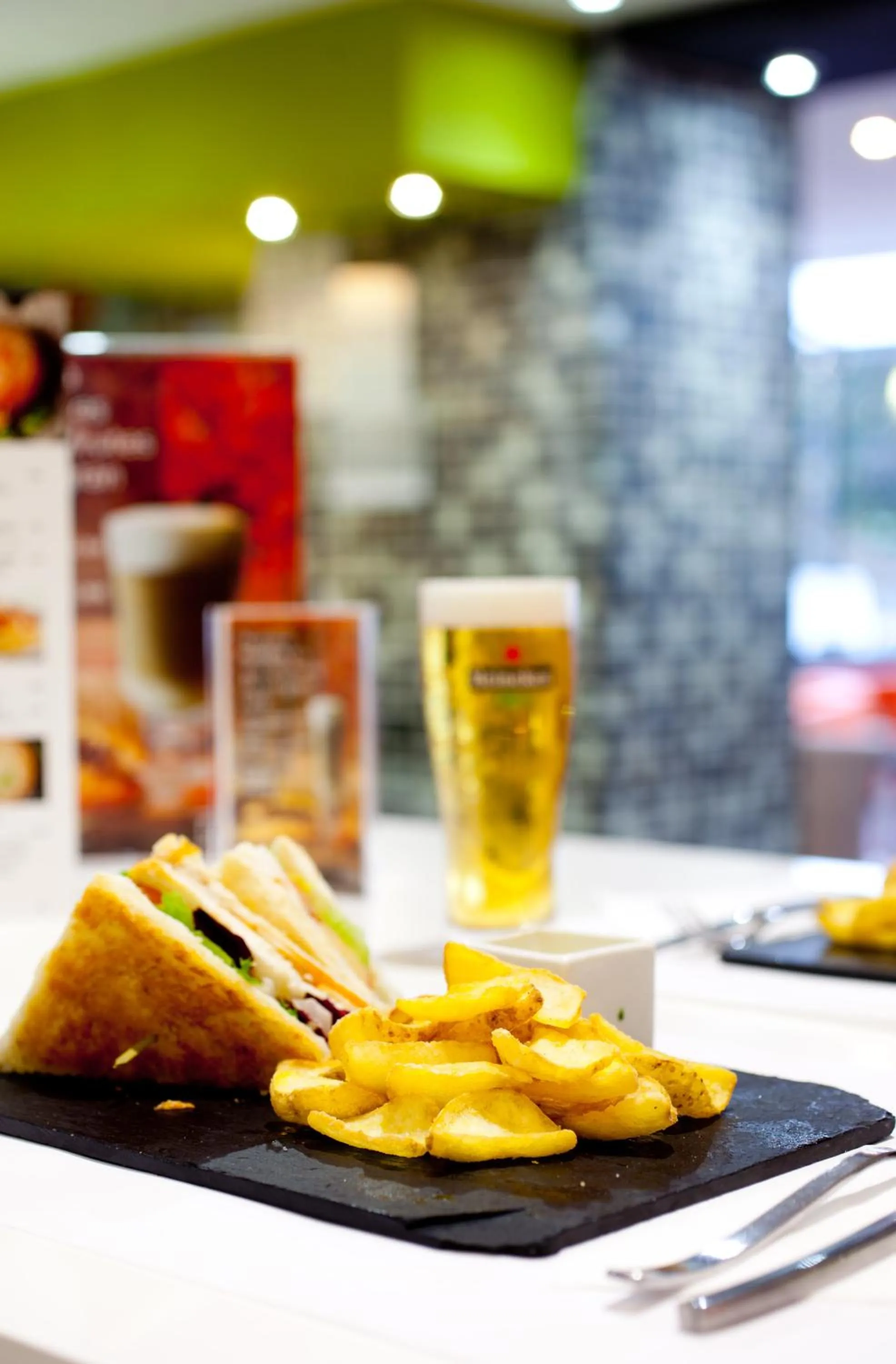 Food and drinks in Senator Barajas