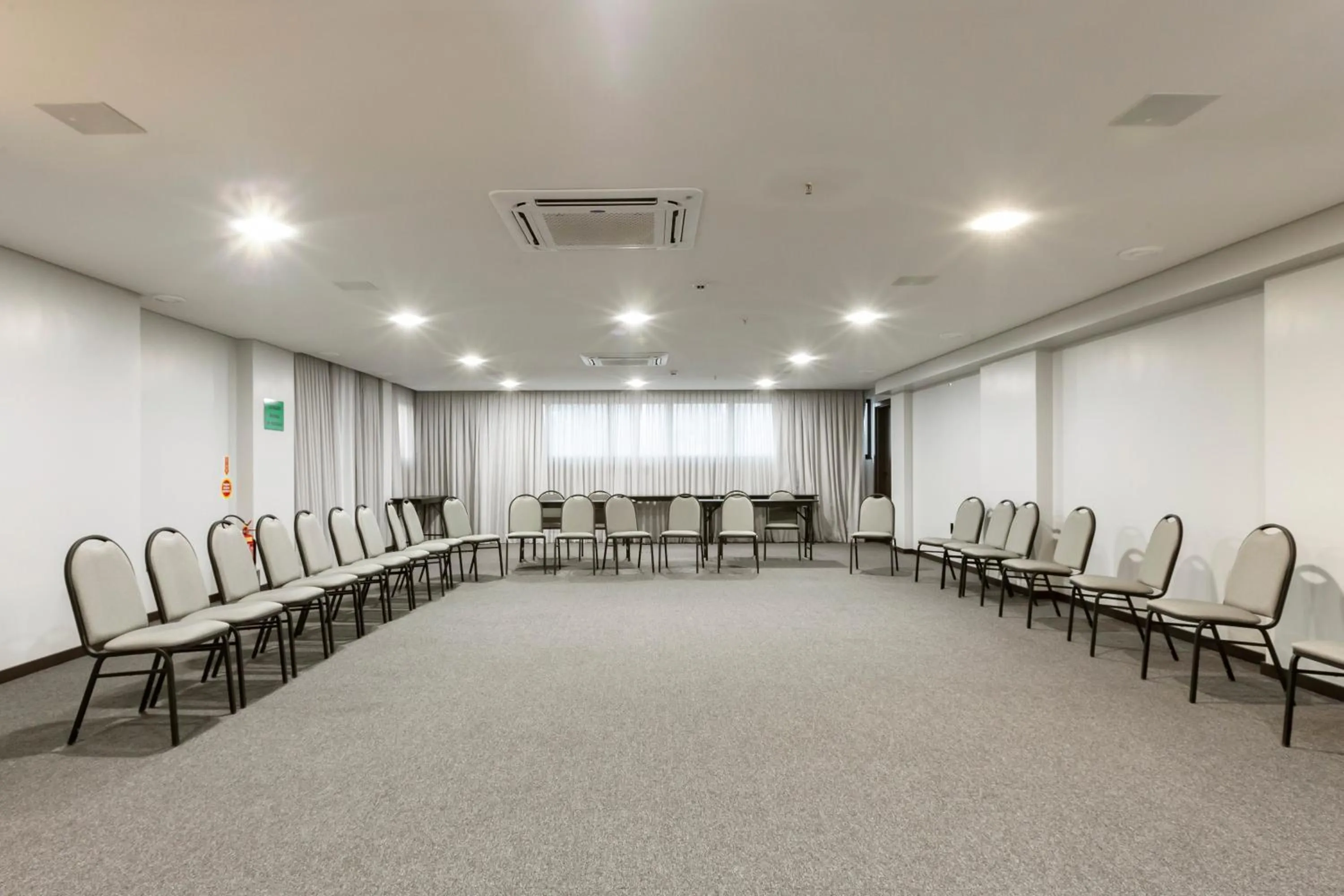 Meeting/conference room in Intercity Itapema