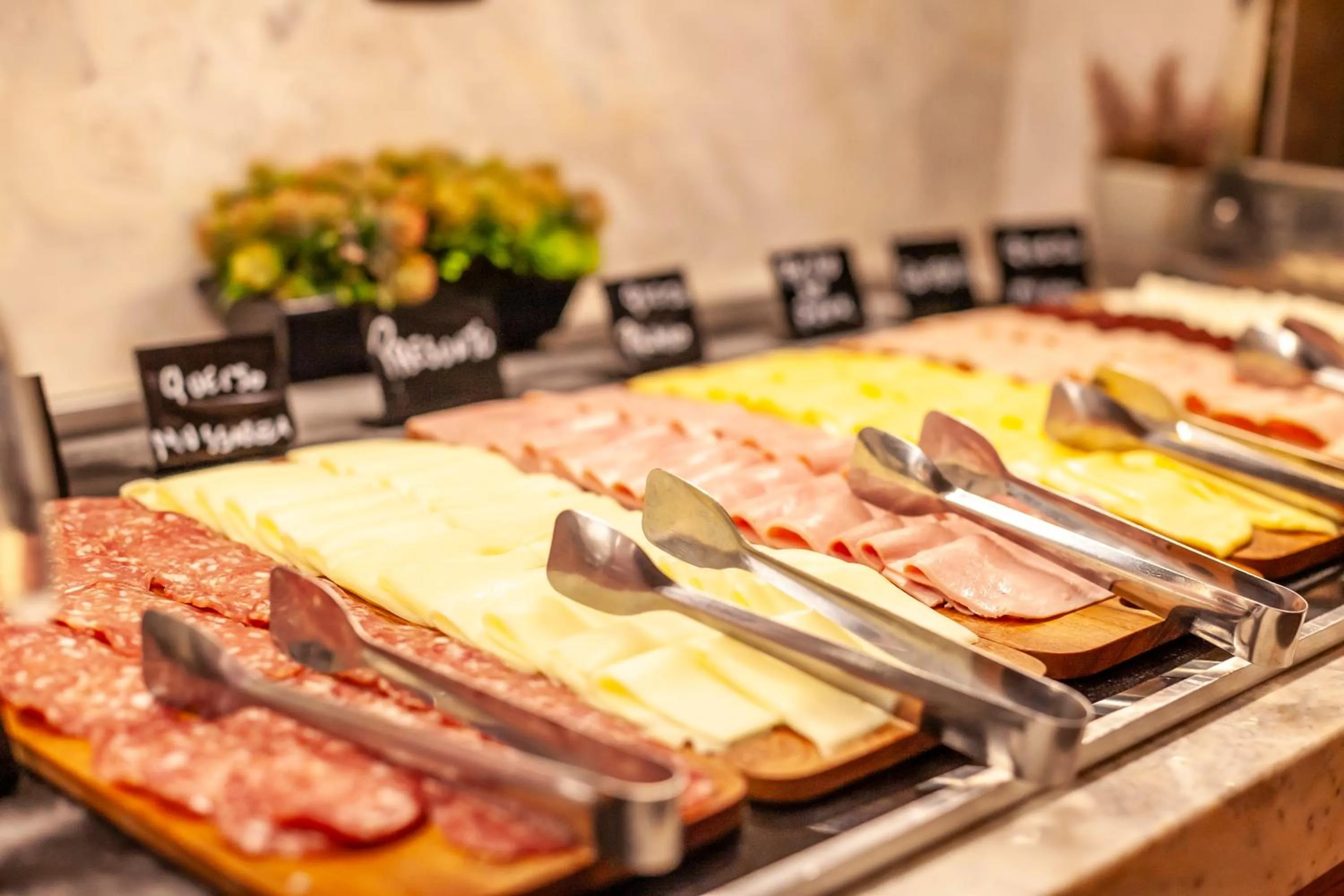 Breakfast in Intercity Itapema