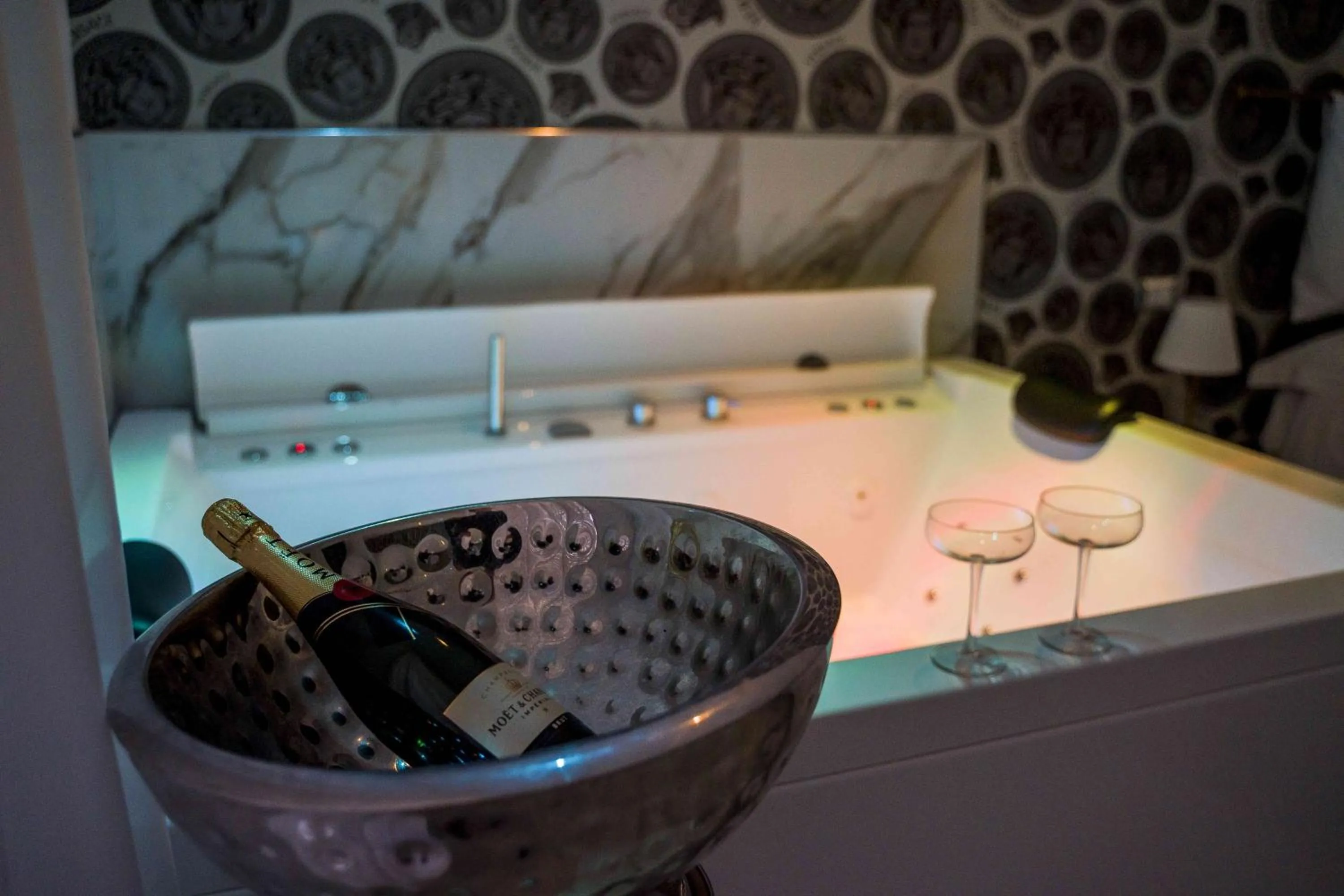 Hot Tub in EF LUXURY LIVING RESORT AND SPA