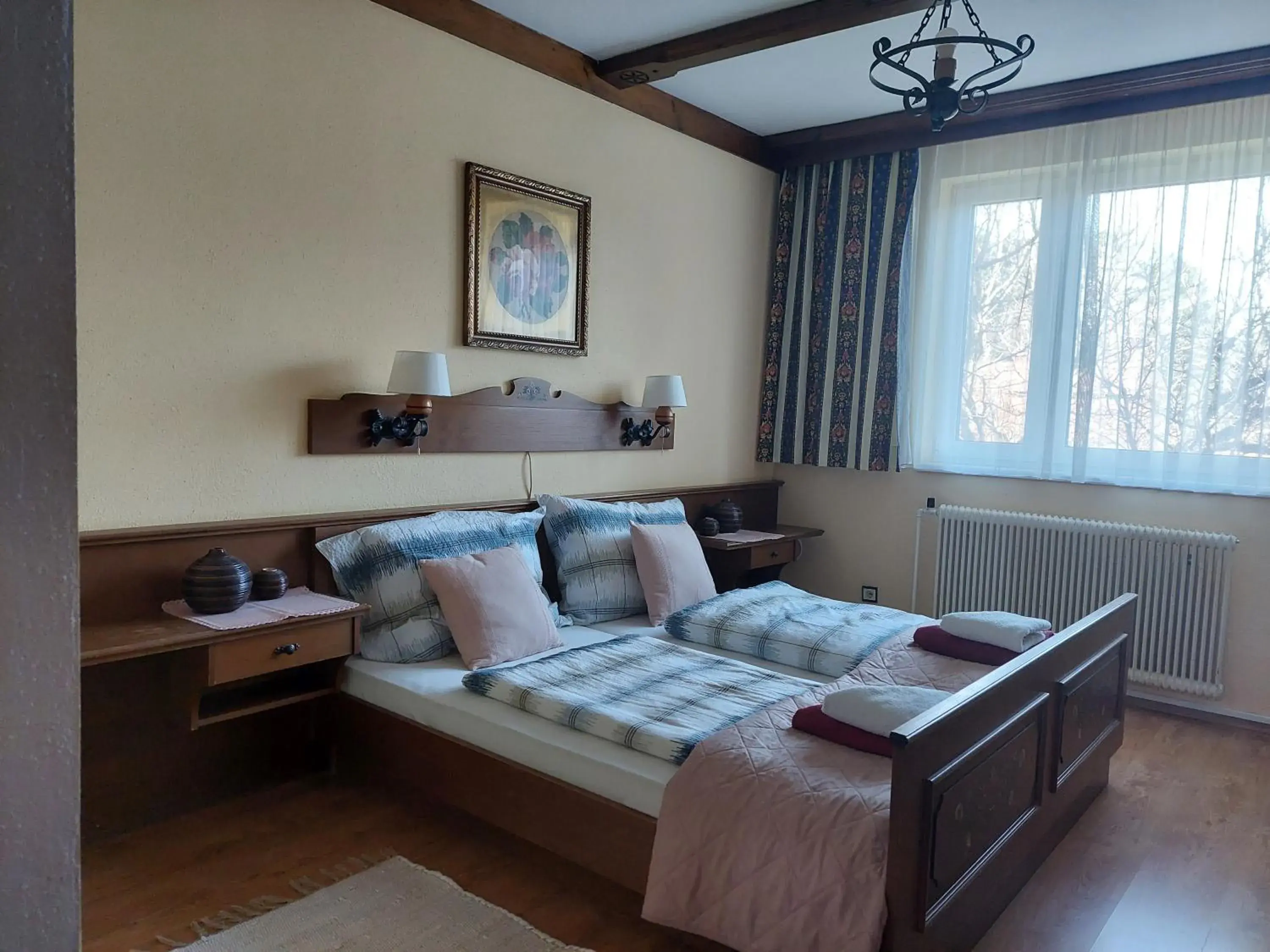 Standard Queen Room - single occupancy in Pension Welserhof Standard Queen Room - single occupancy in Pension Welserhof