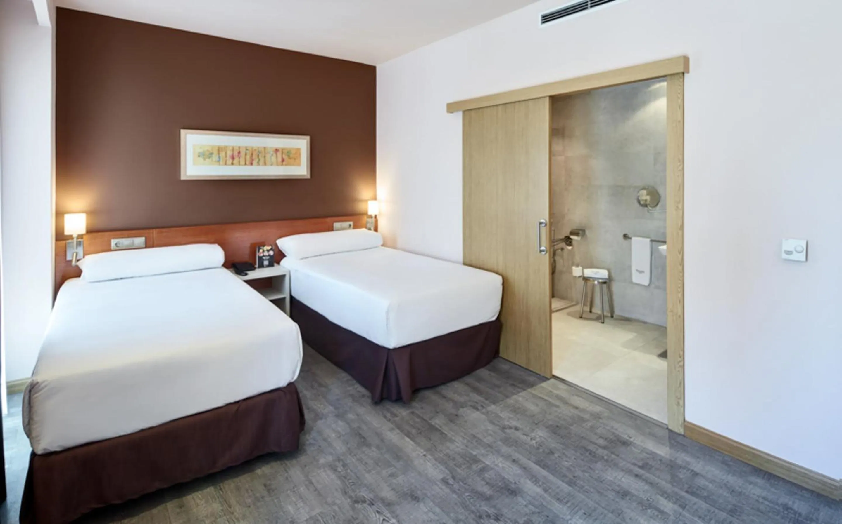 Photo of the whole room, Bed in Sercotel Alcalá 611