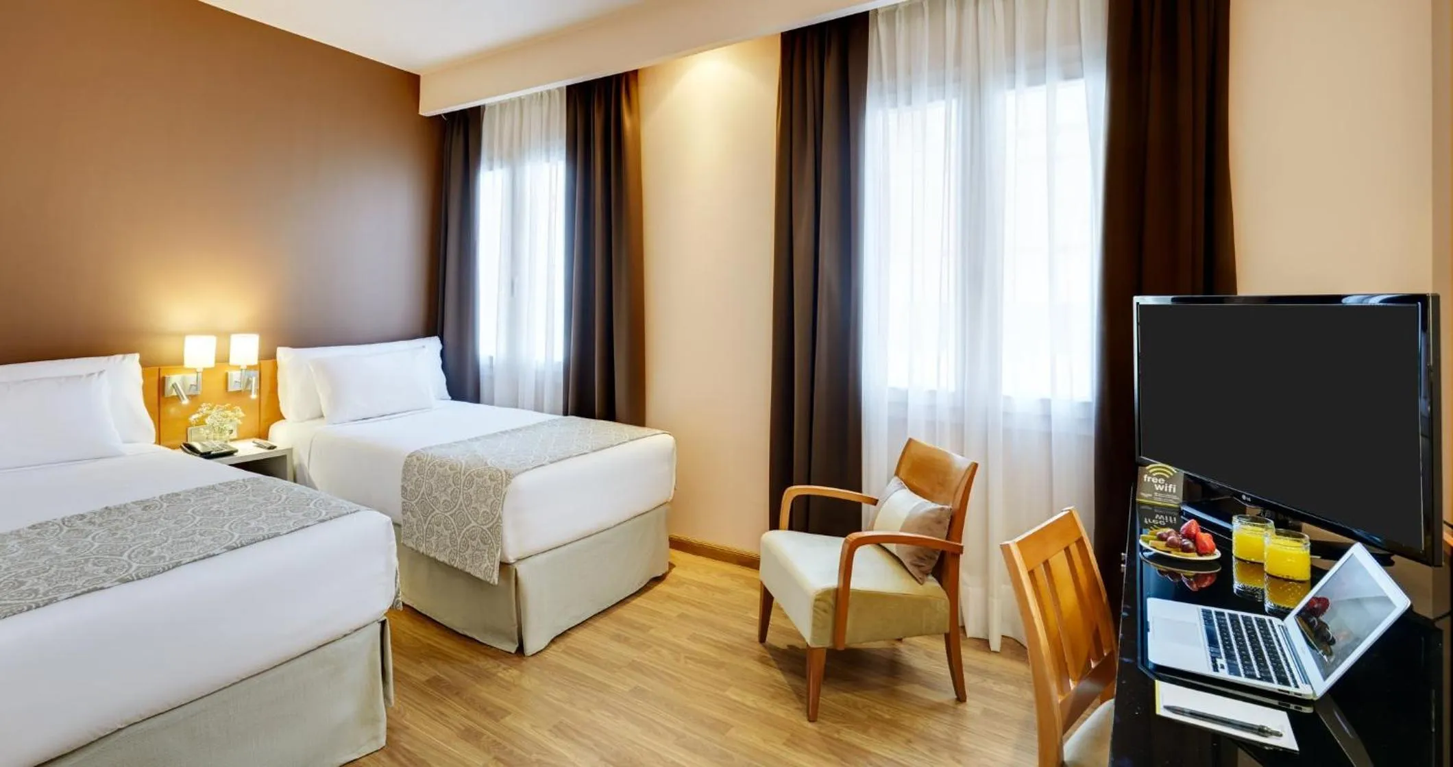 Photo of the whole room, Bed in Sercotel Alcalá 611
