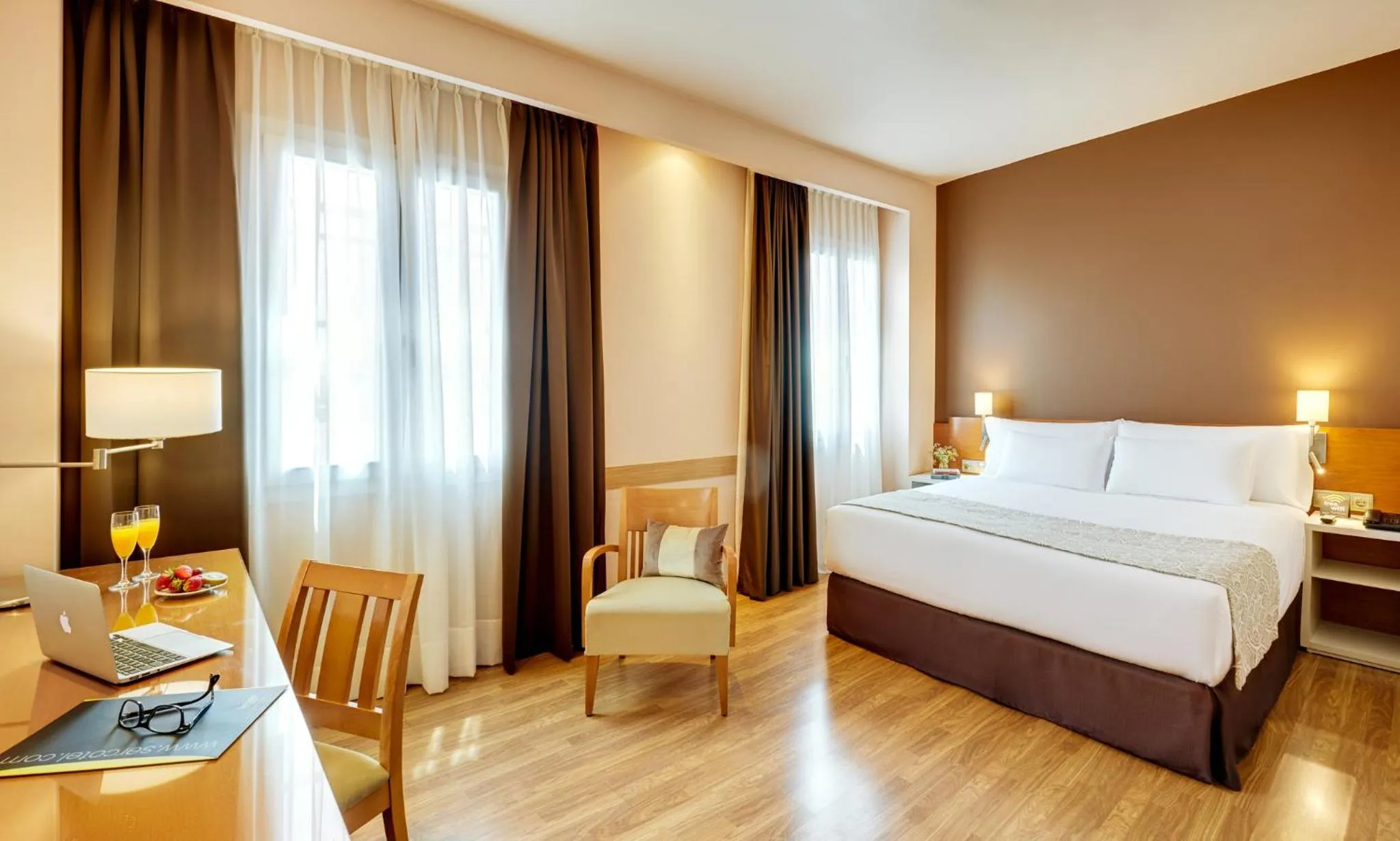 Photo of the whole room, Bed in Sercotel Alcalá 611
