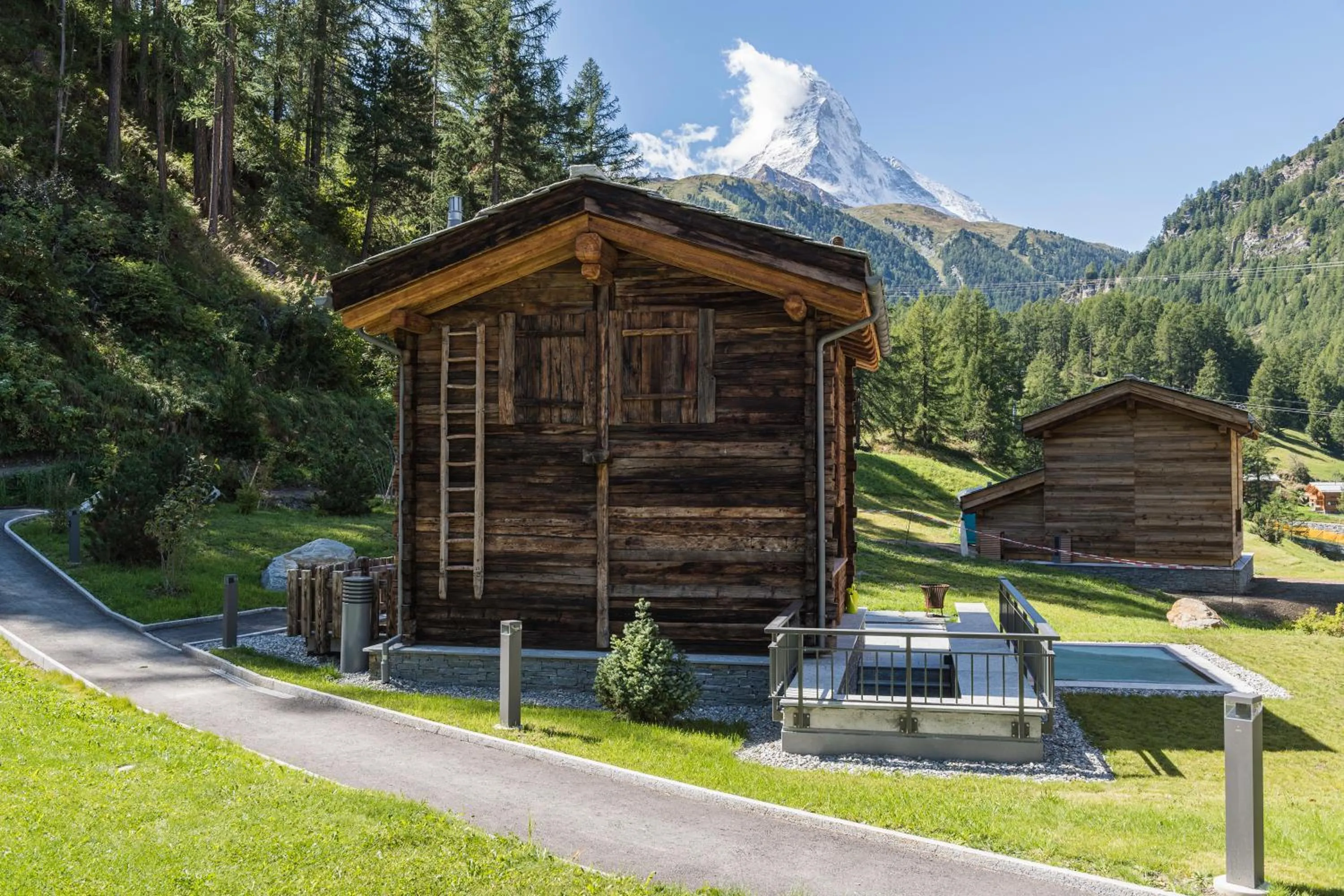 Property building in Piccola Fiamma by Pizzo Fiamma