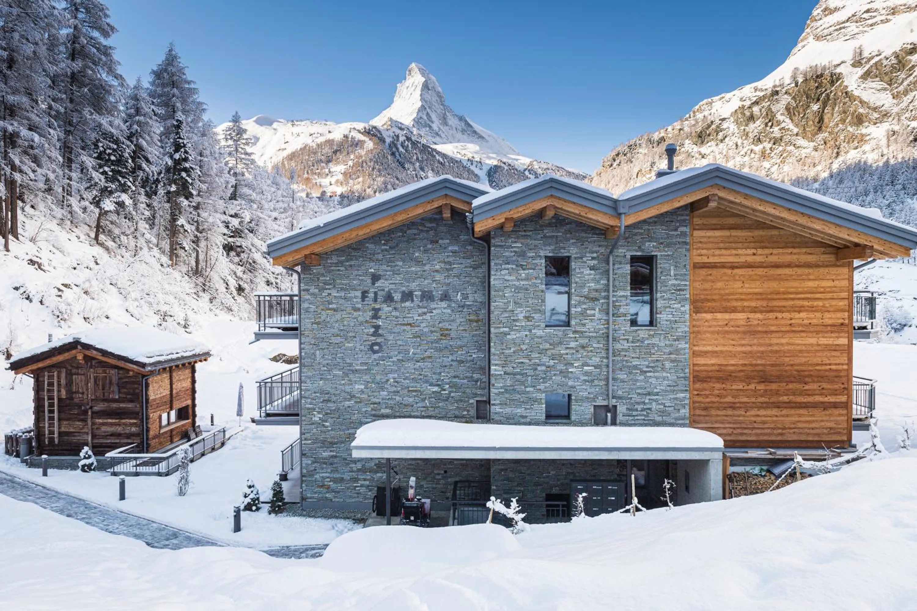 Property building in Piccola Fiamma by Pizzo Fiamma