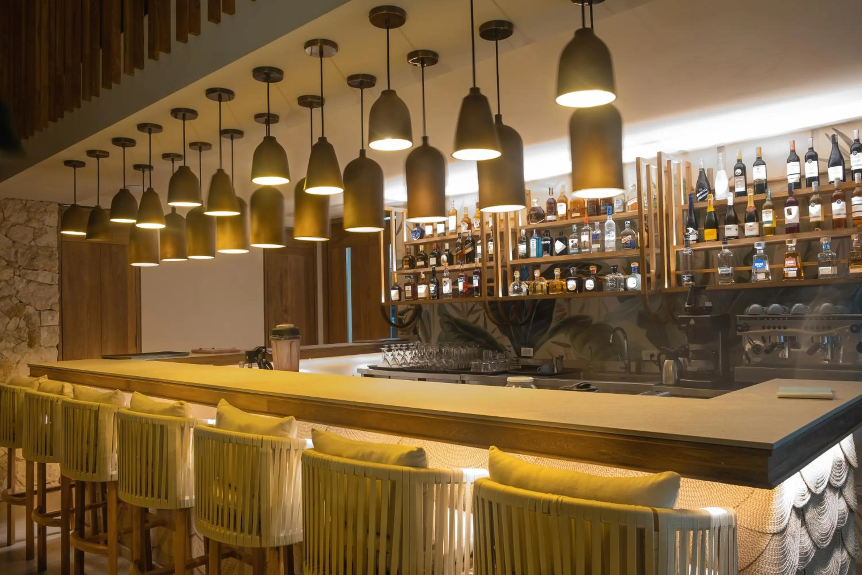 Restaurant/places to eat in Hotel Aimarawa