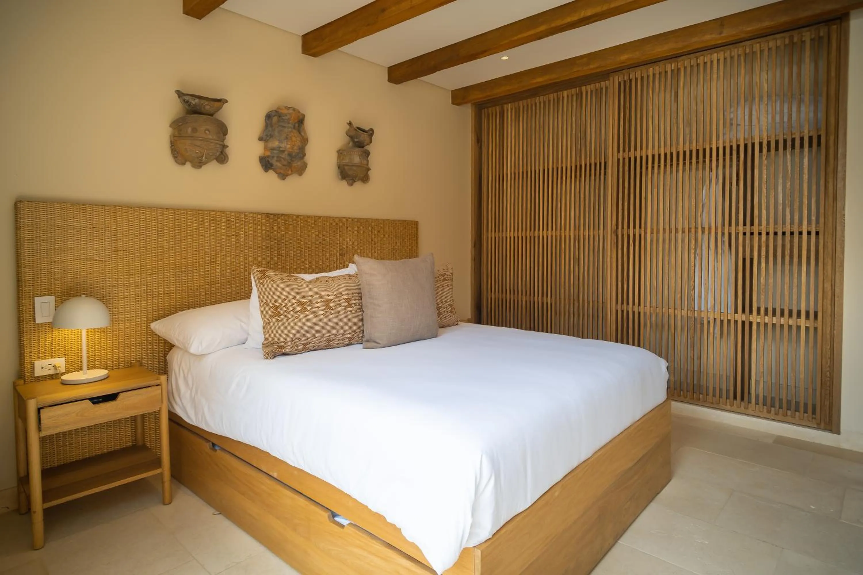 Bedroom, Bed in Hotel Aimarawa