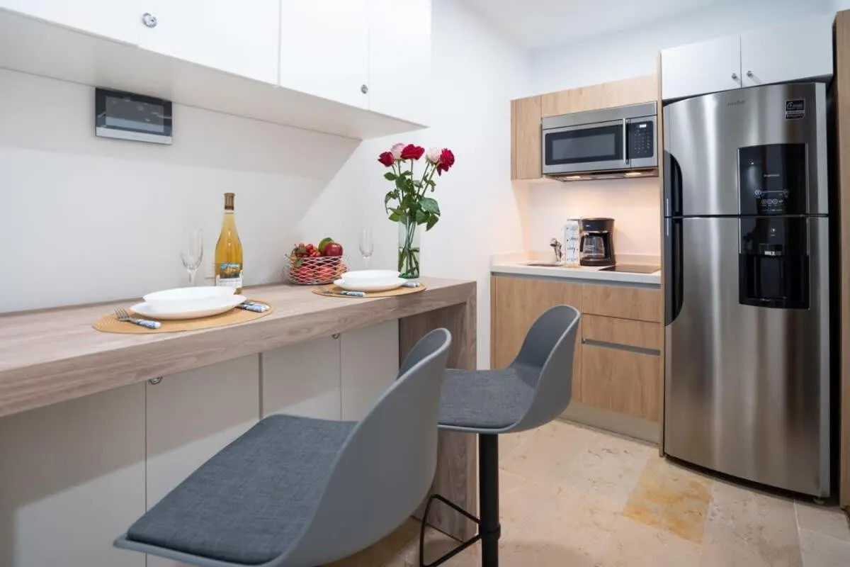 Seating area in Oceanview Infinity Pool, Steps to 5th Ave & Beach