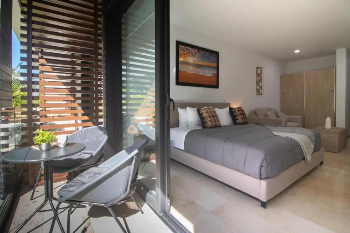 Seating area, Bed in Oceanview Infinity Pool, Steps to 5th Ave & Beach