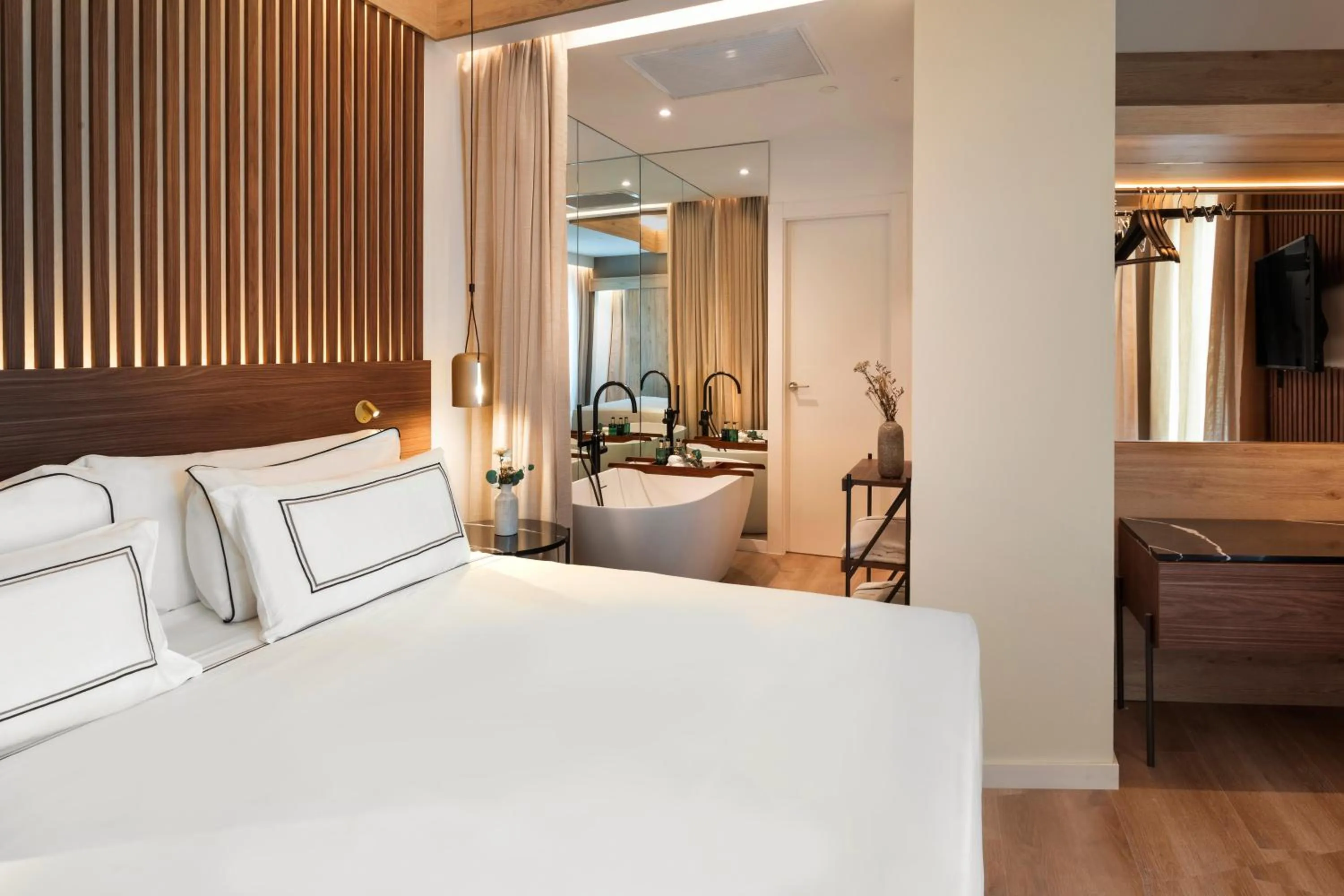 Bed in Meliá Granada