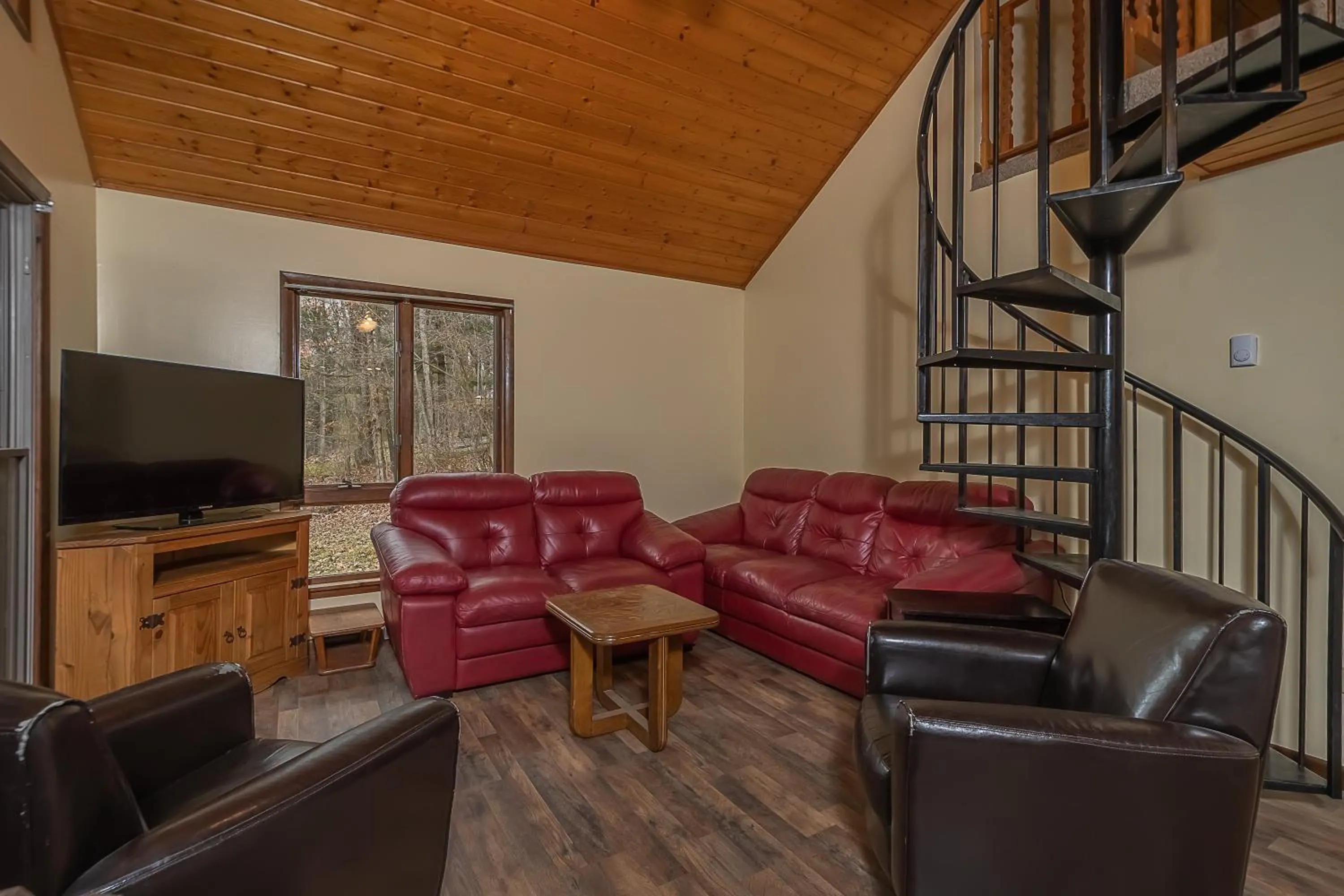 Property building in Fawn View Cabin