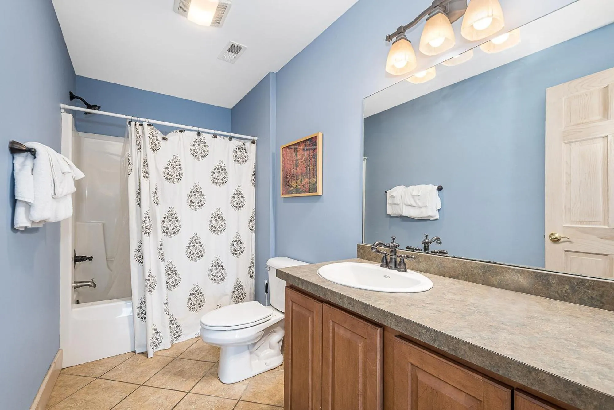 Property building in Glass Mountain Lodge