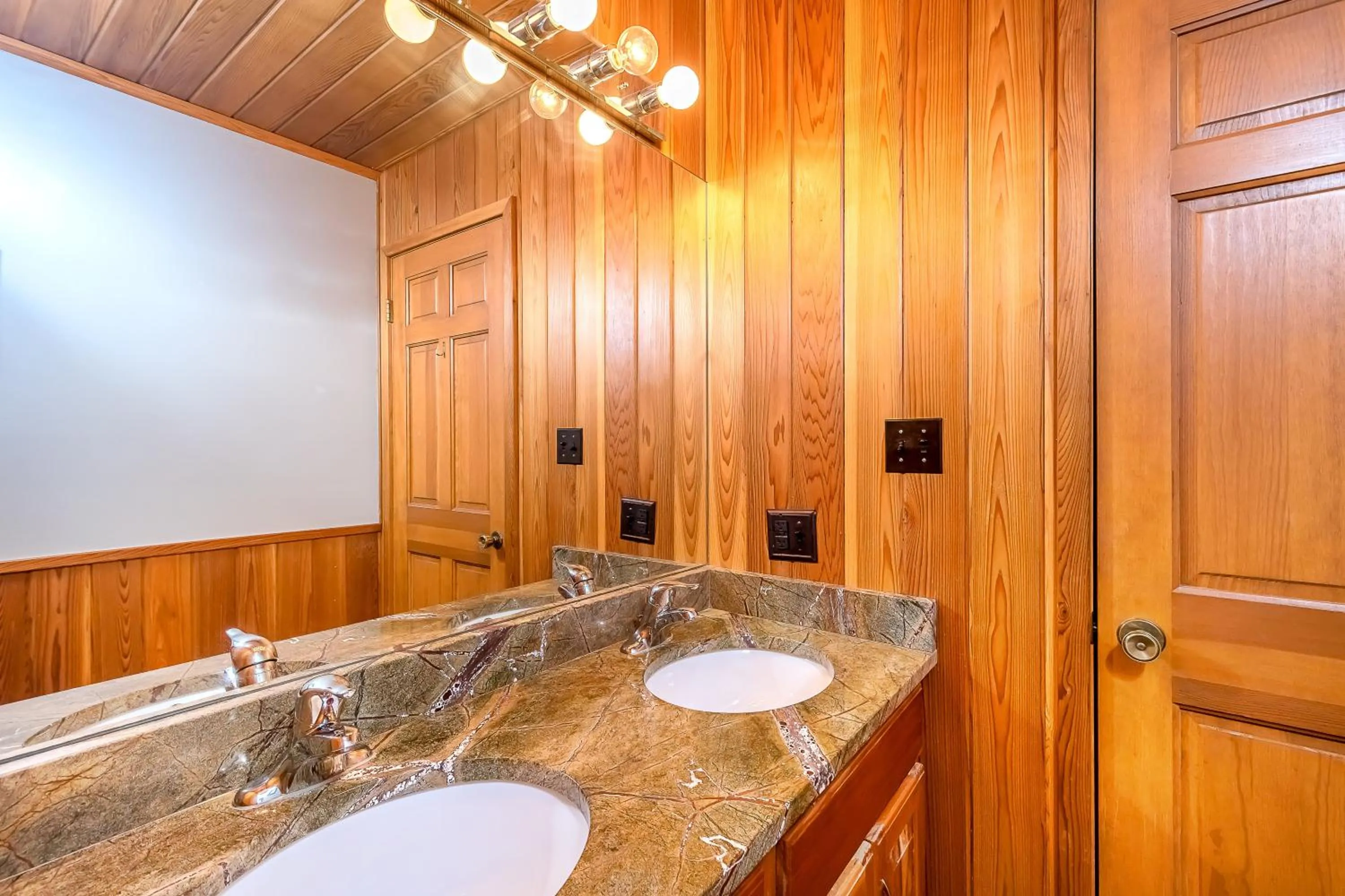 Property building in Gone Fish Inn