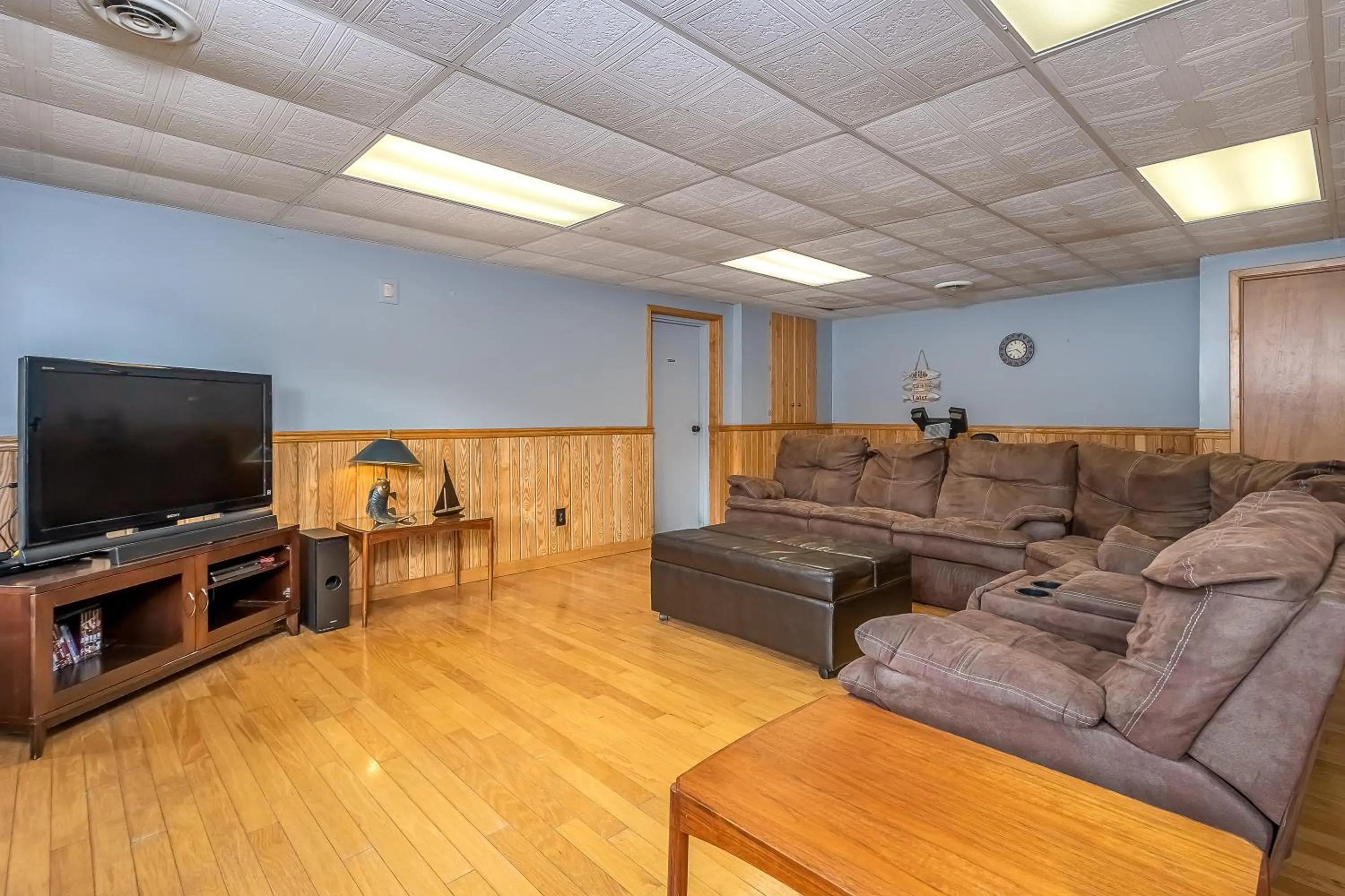 Property building in Gone Fish Inn