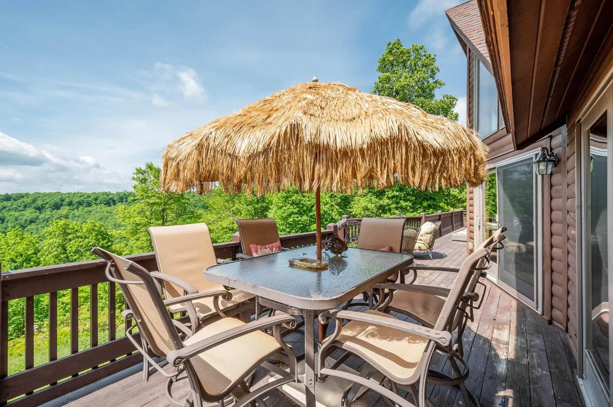 Property building in Happyplace Hideaway