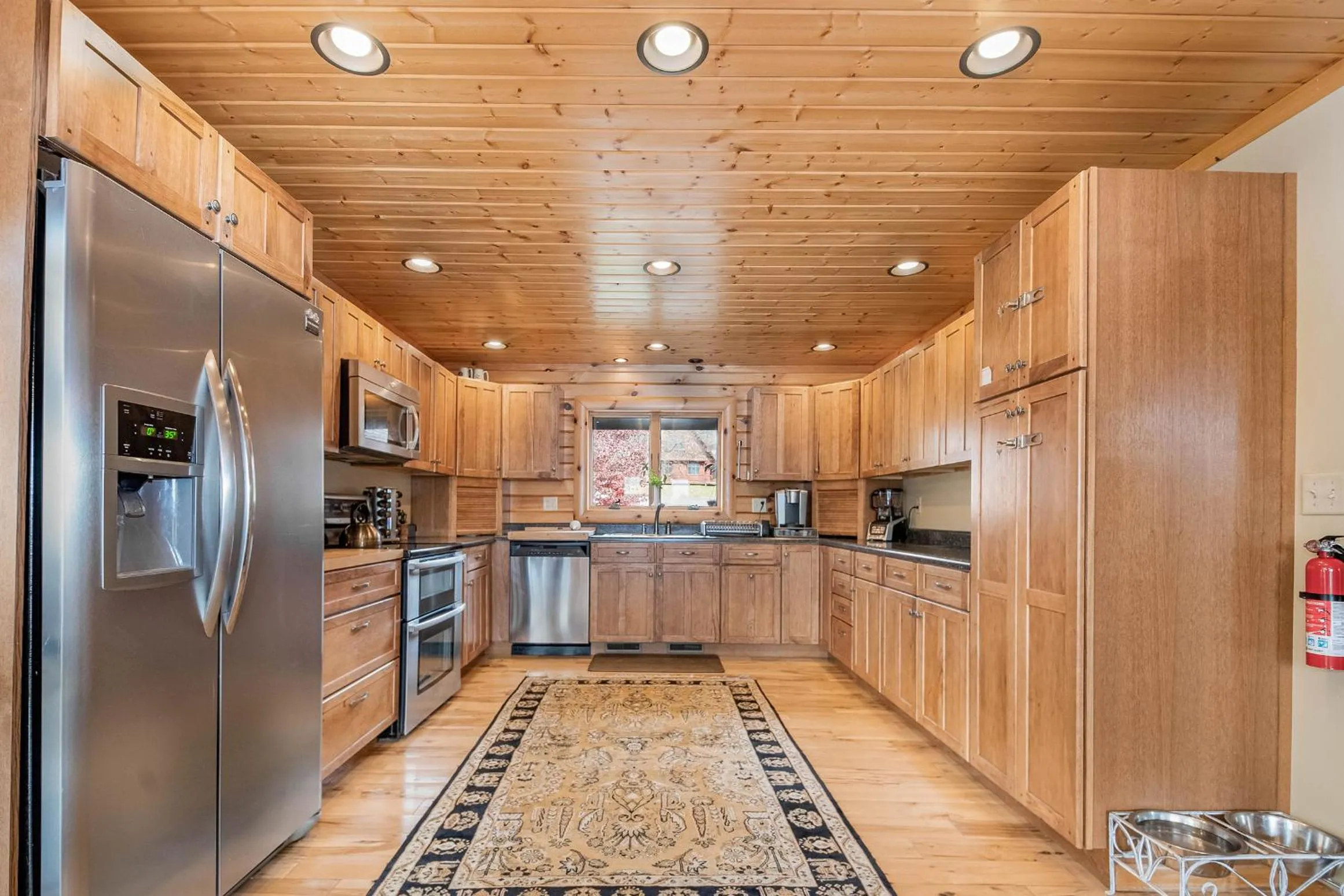 Property building in Happyplace Hideaway