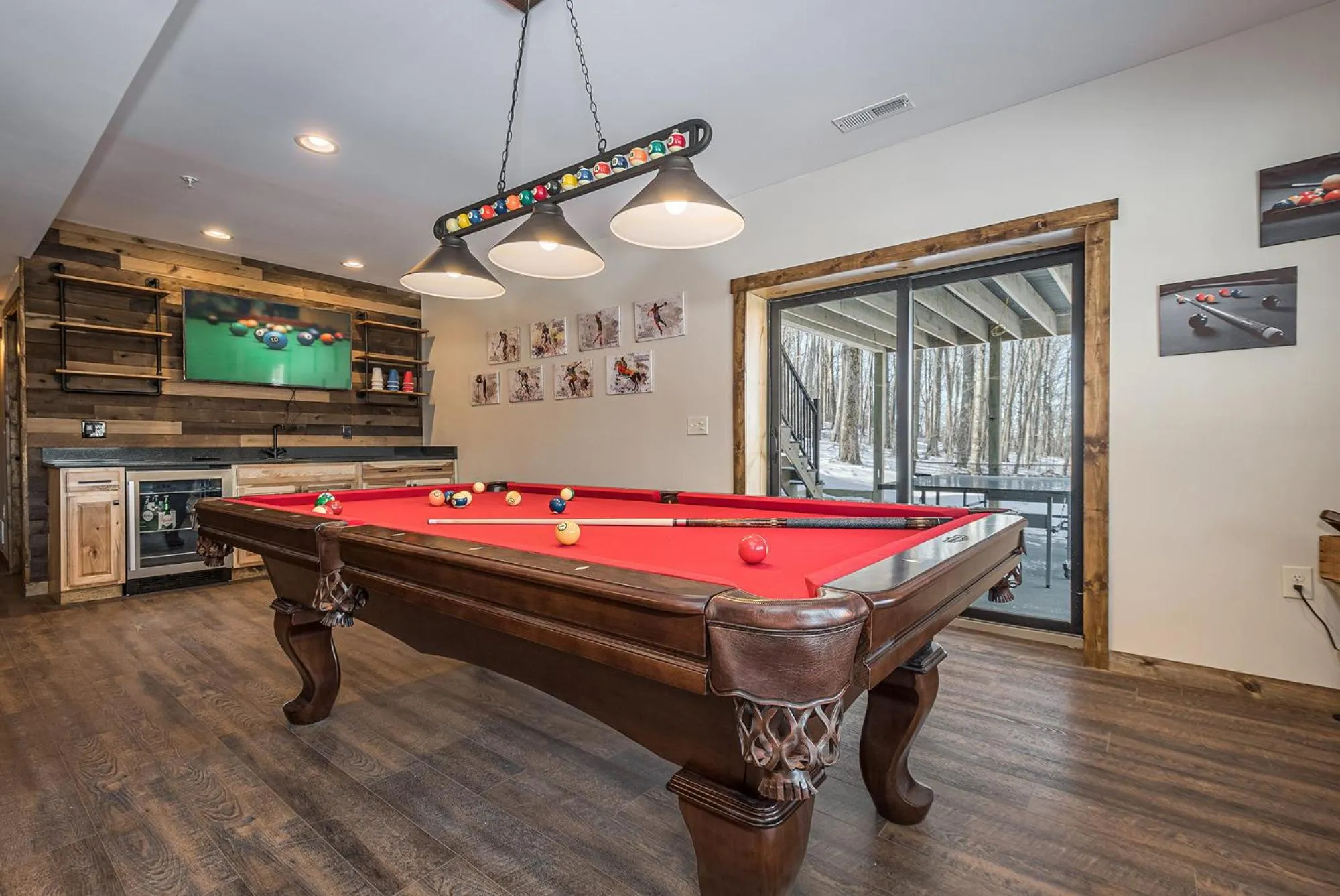 Property building in Honey Bear Hideaway