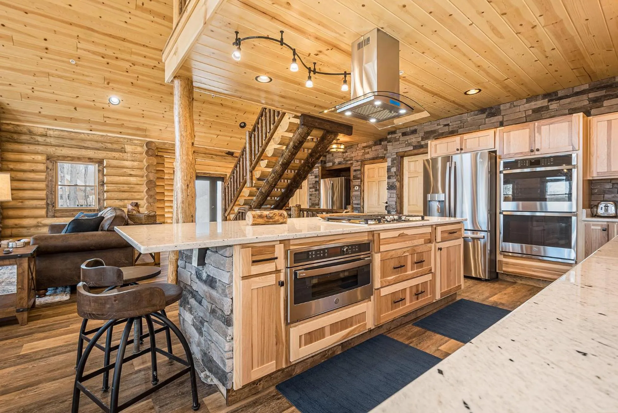 Property building in Honey Bear Hideaway