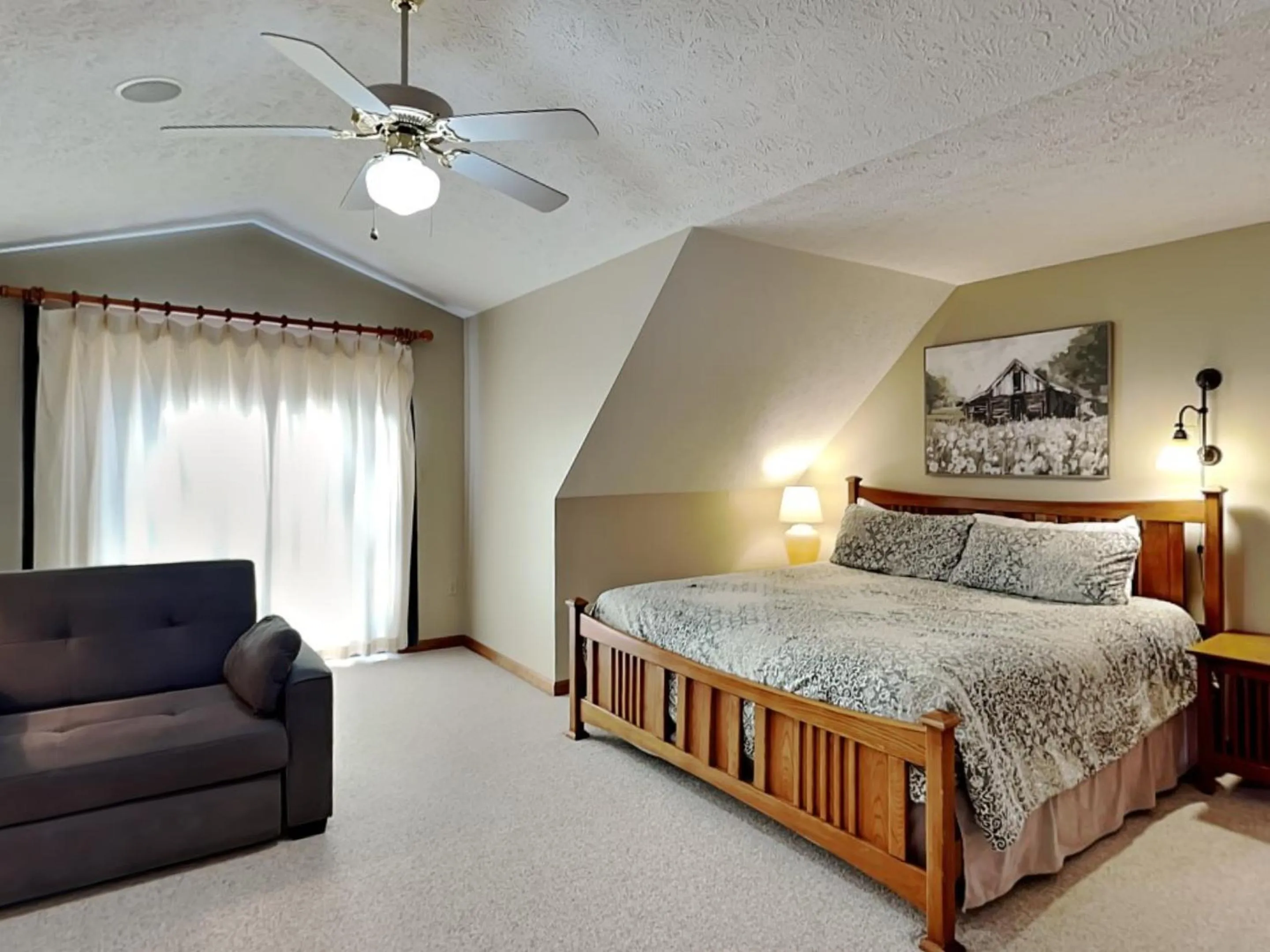 Bed in Lake Dreaming