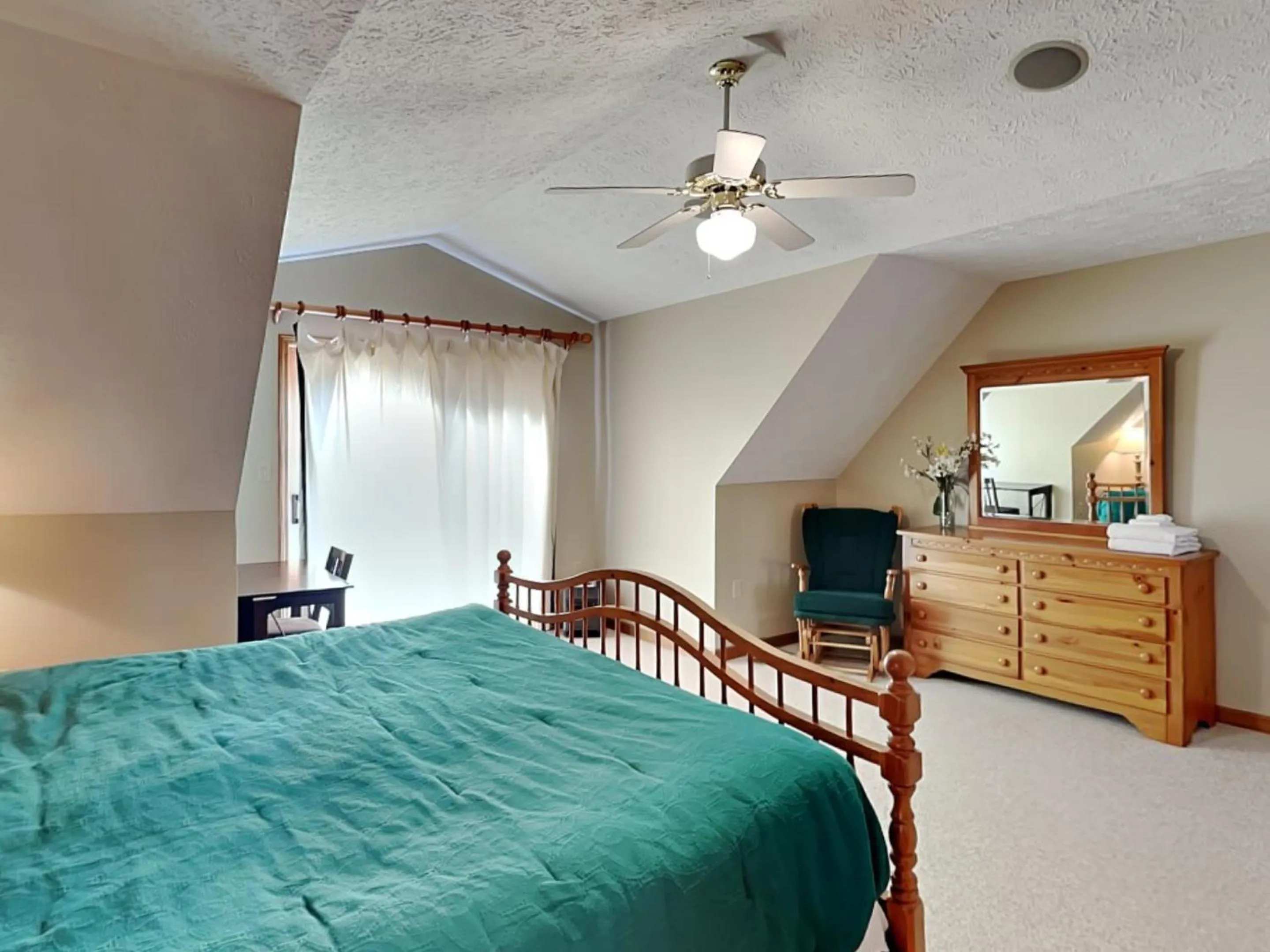 Bed in Lake Dreaming