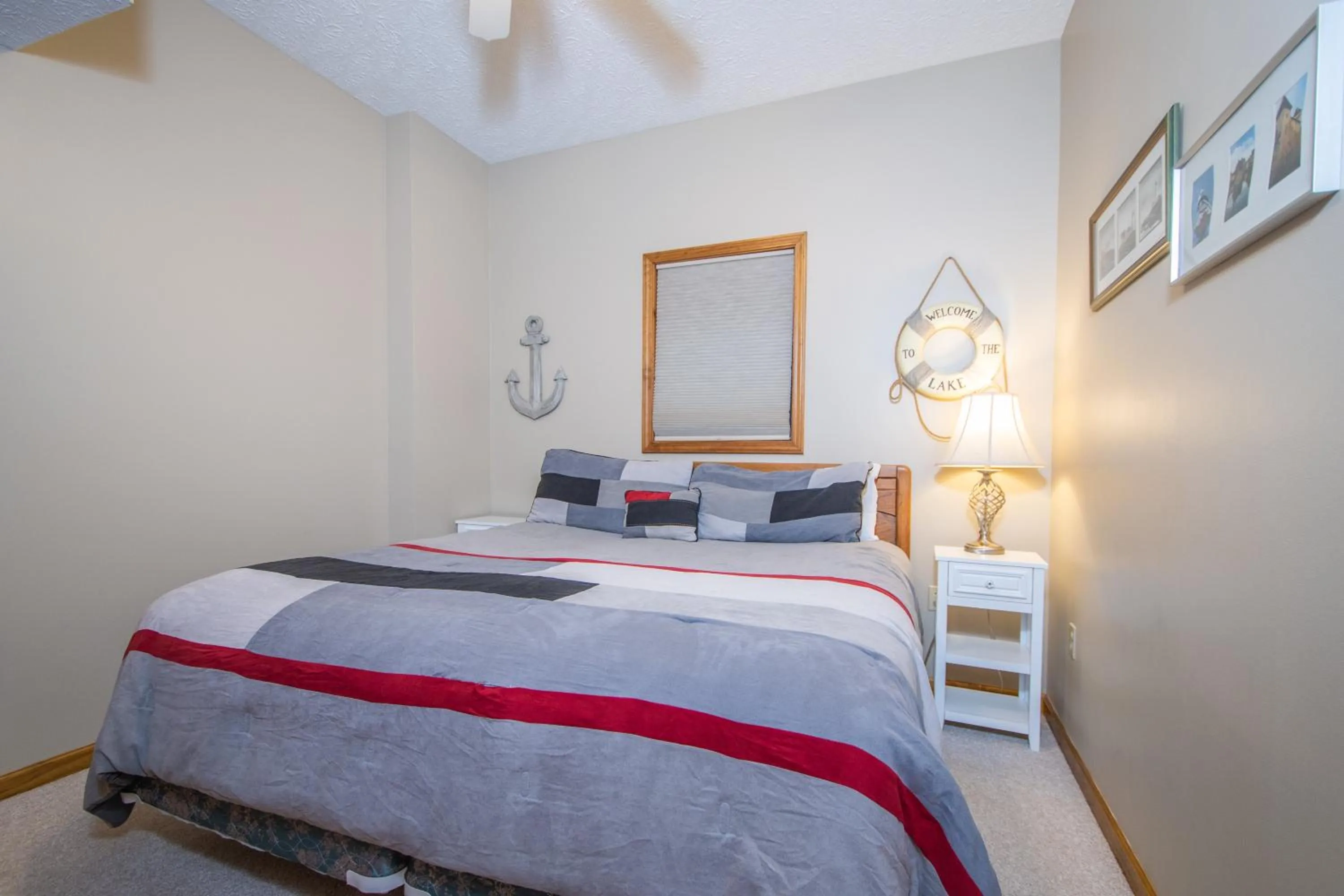 Bed in Lake Dreaming