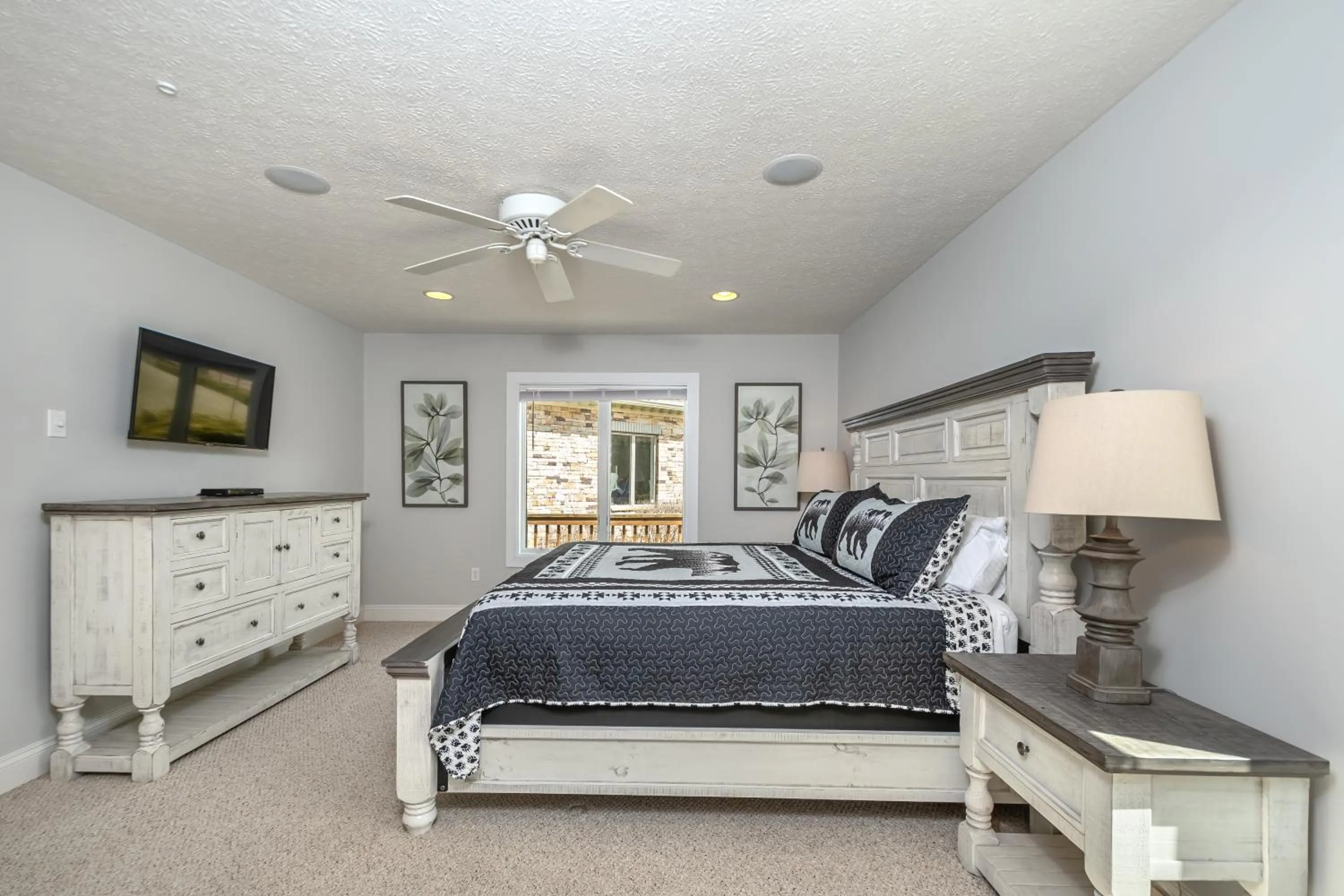 Property building, Bed in Leap Away