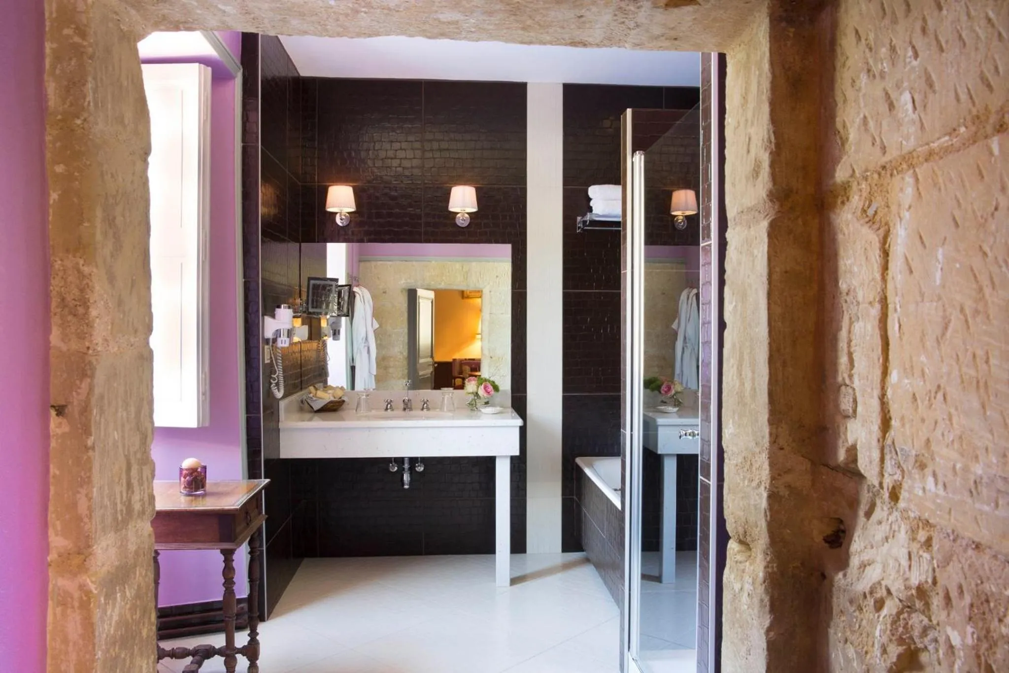 Bathroom in Château de Noizay - ChâteauZen