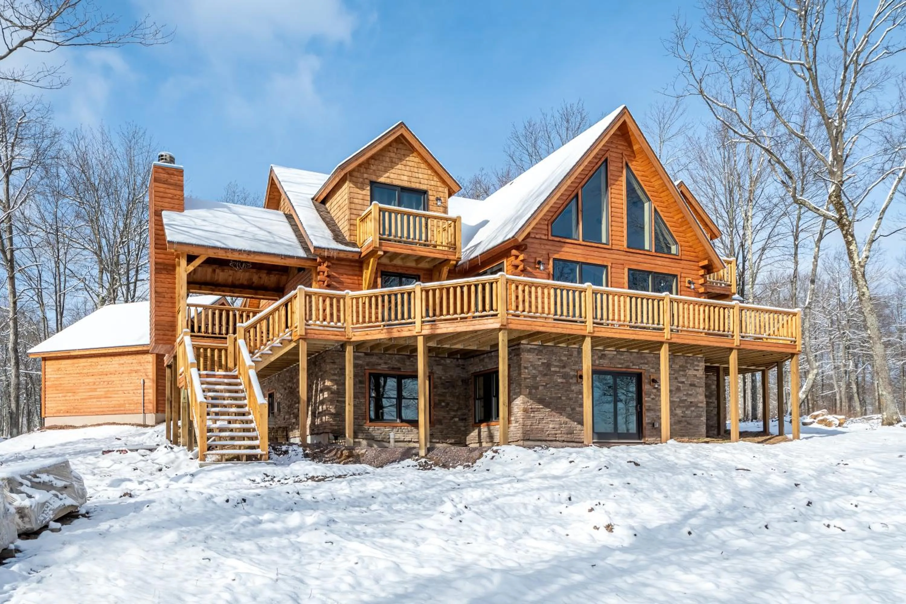 Property building in A Lil Slice of Heaven