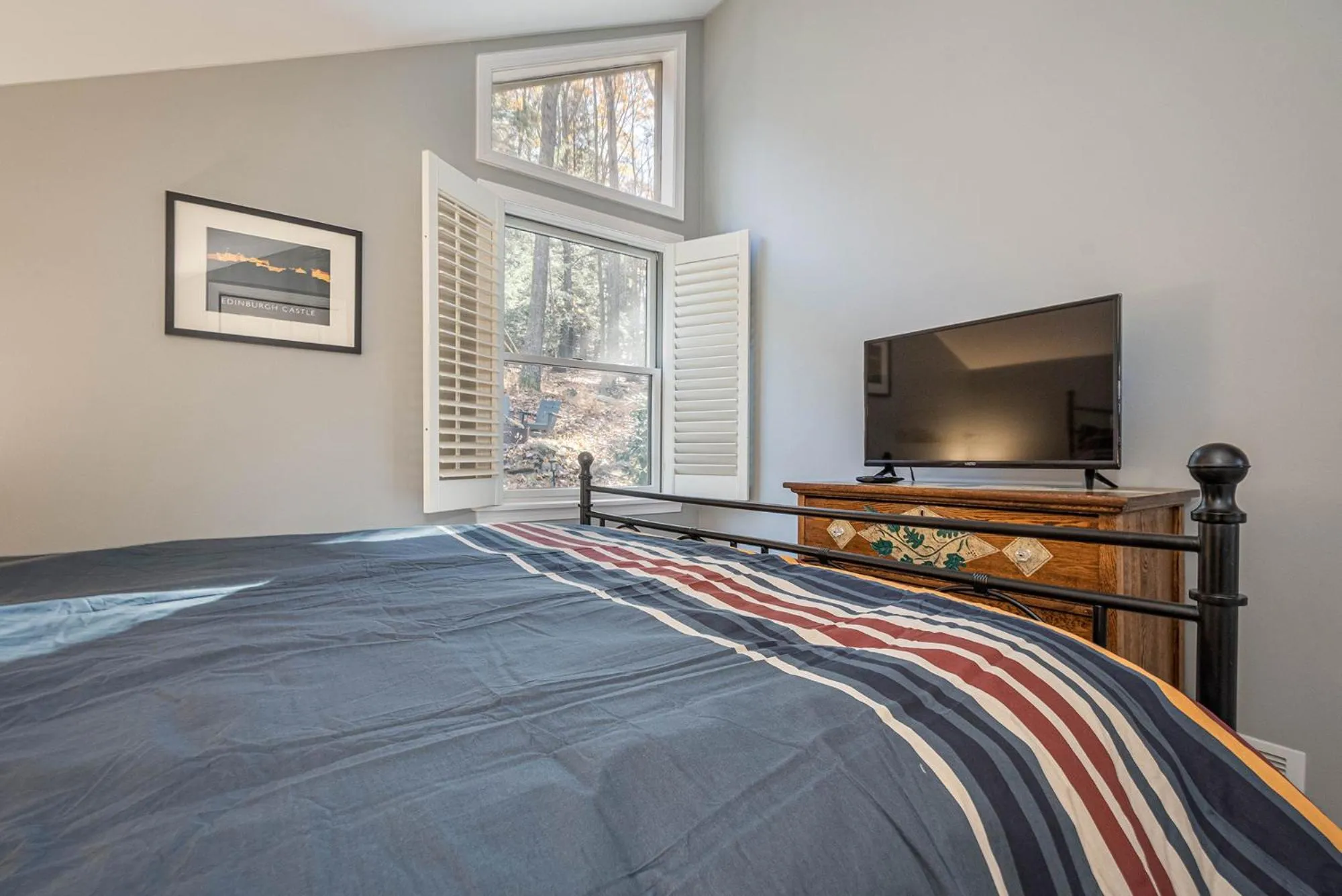 Property building, Bed in Cedars on the Rocks