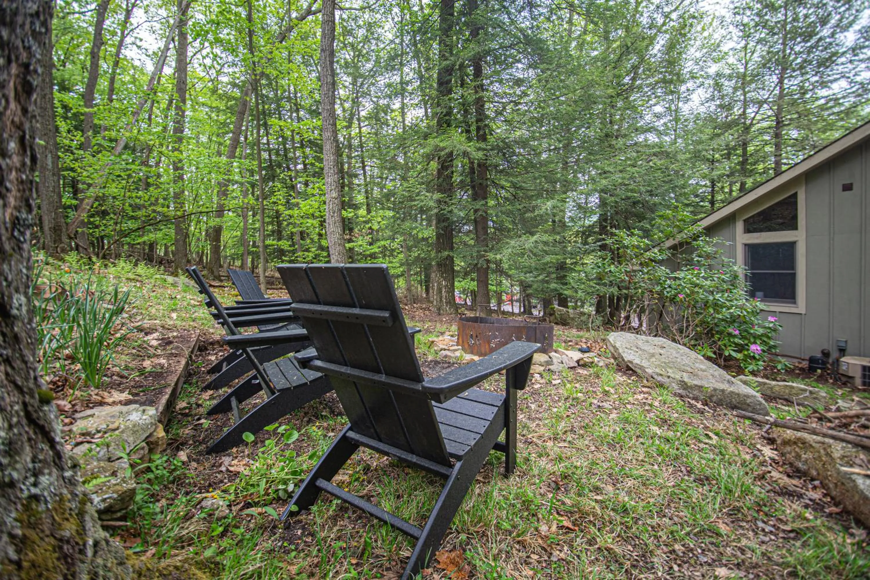 Property building in Cedars on the Rocks