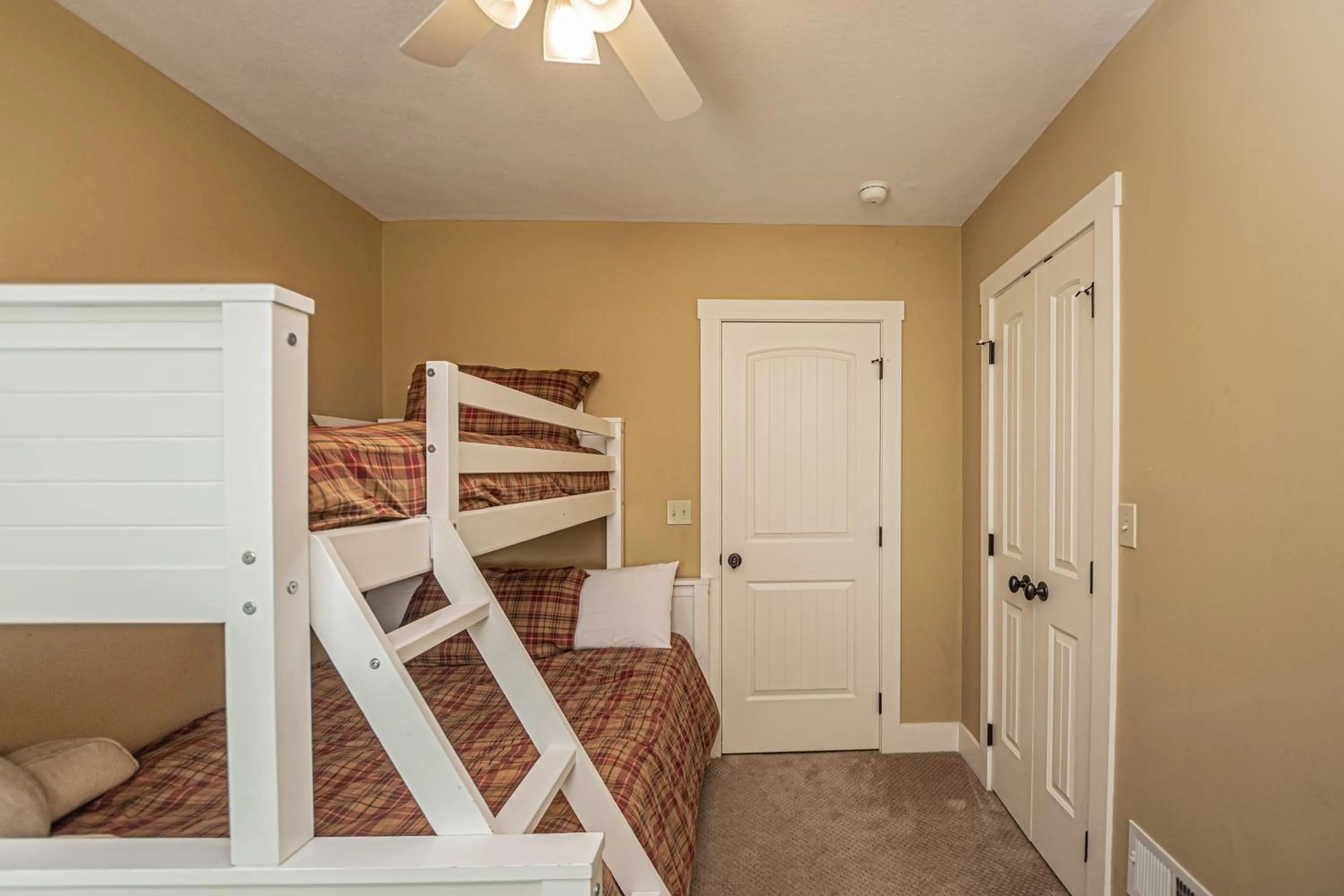 Property building, Bed in Live a Little