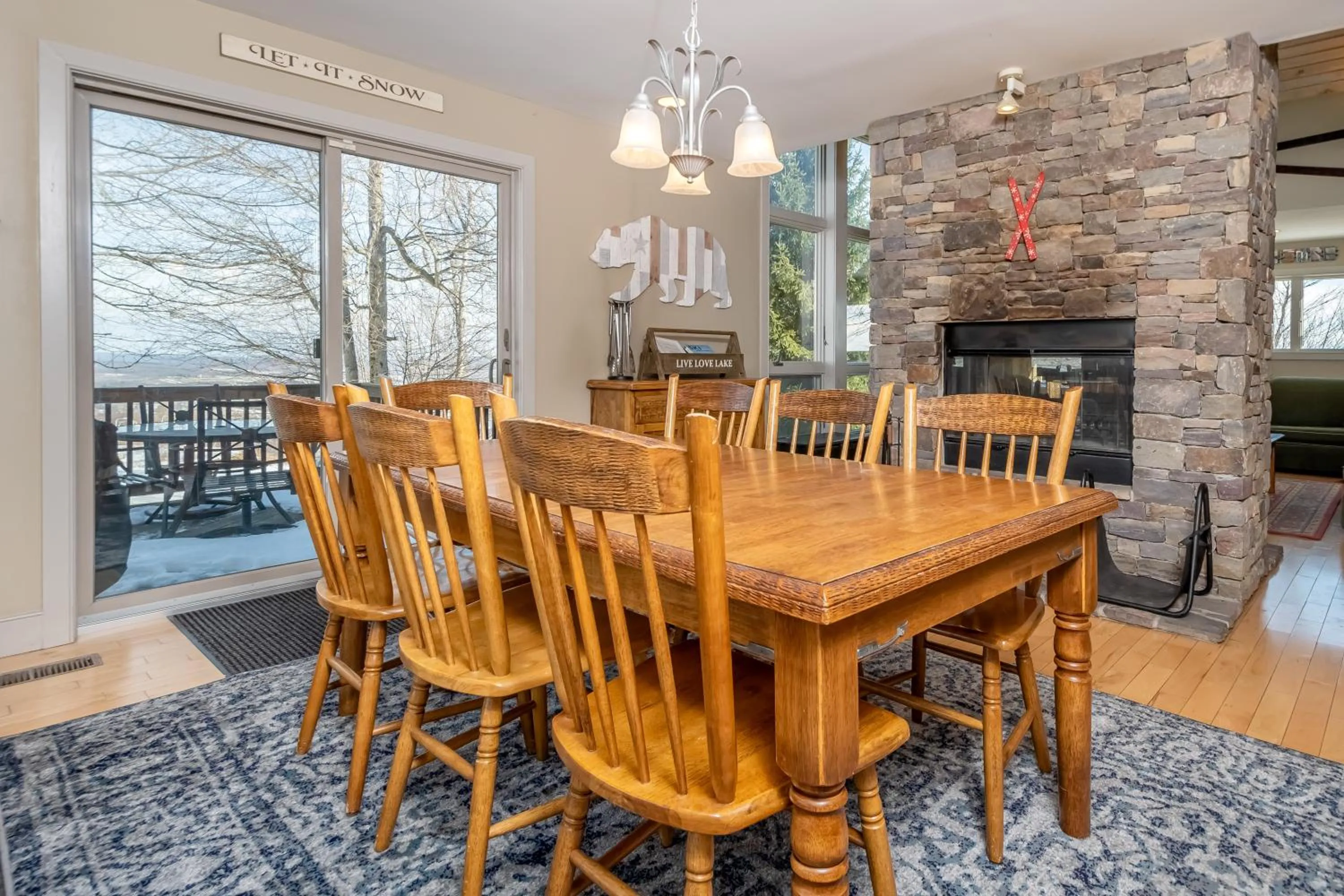 Property building in Main Street Retreat