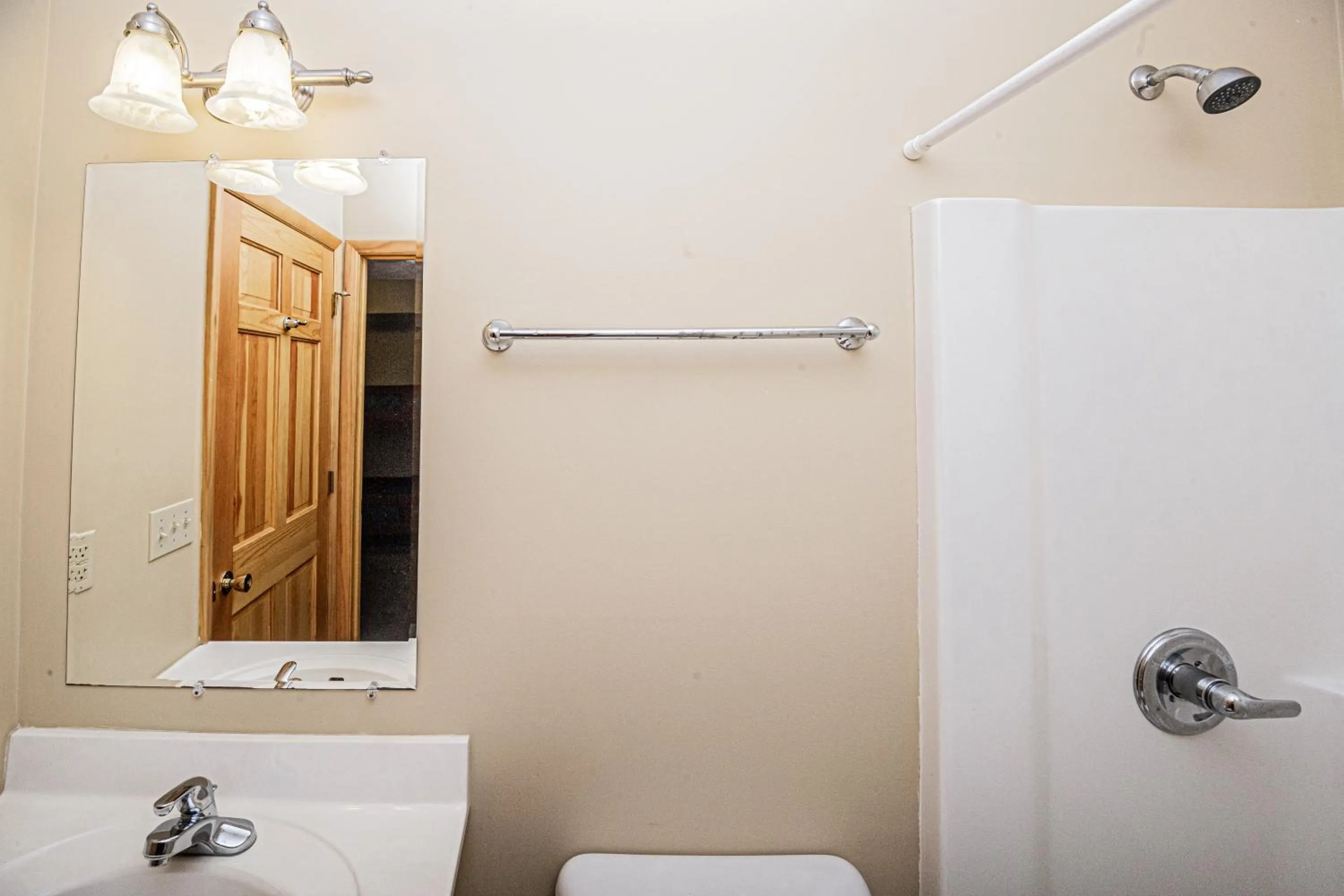 Property building in Tarenga House