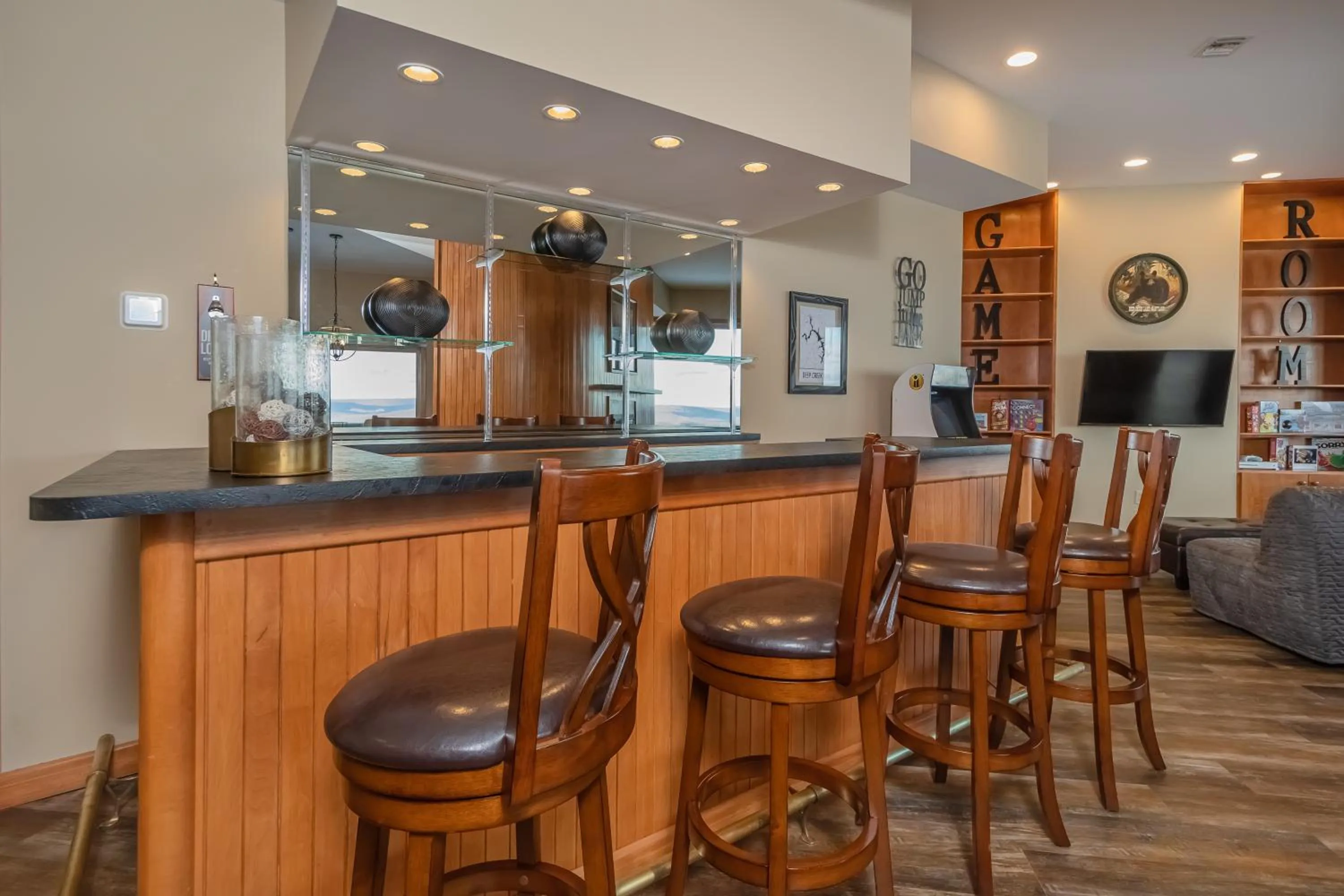 Property building in Valhalla