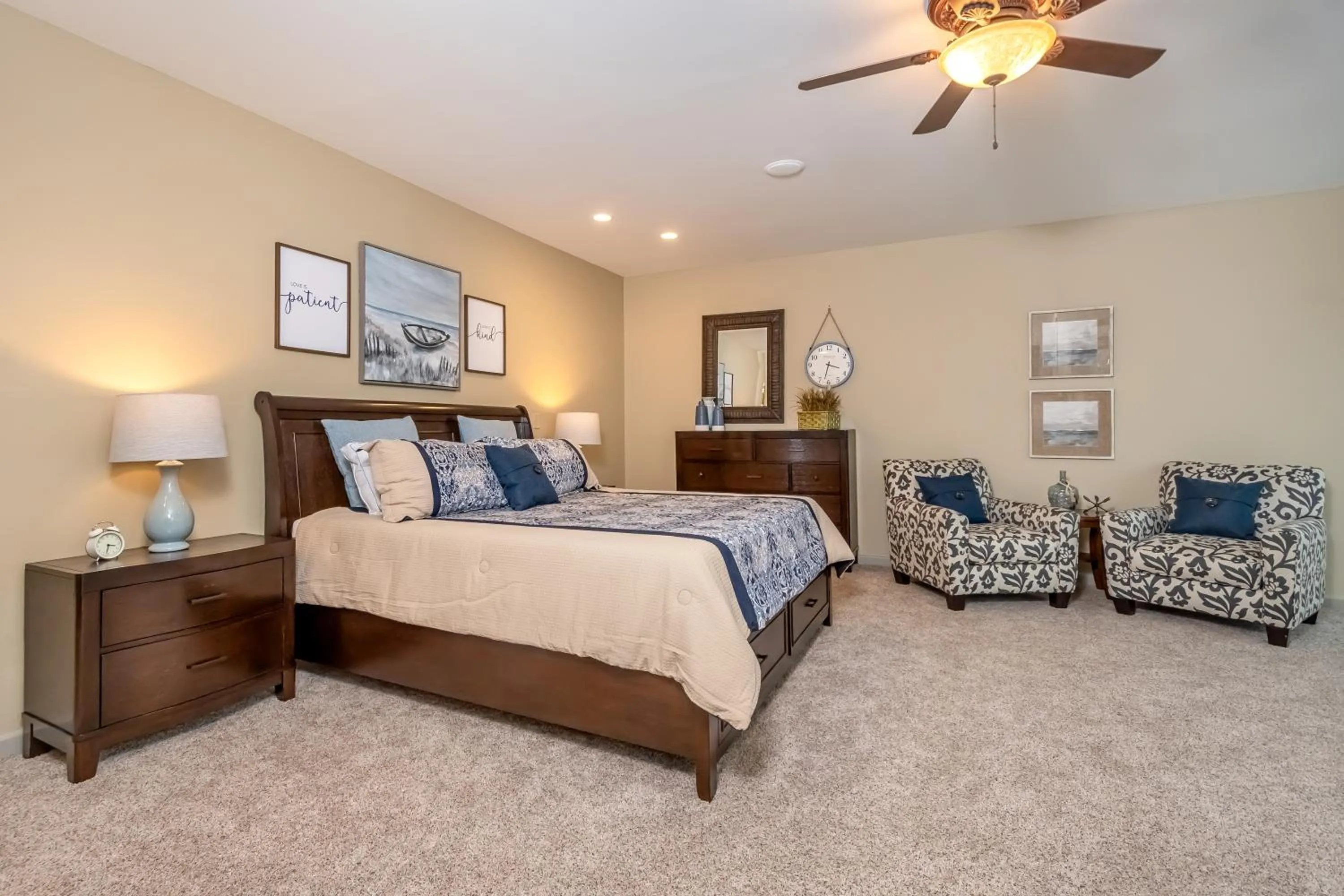 Property building, Bed in Valhalla