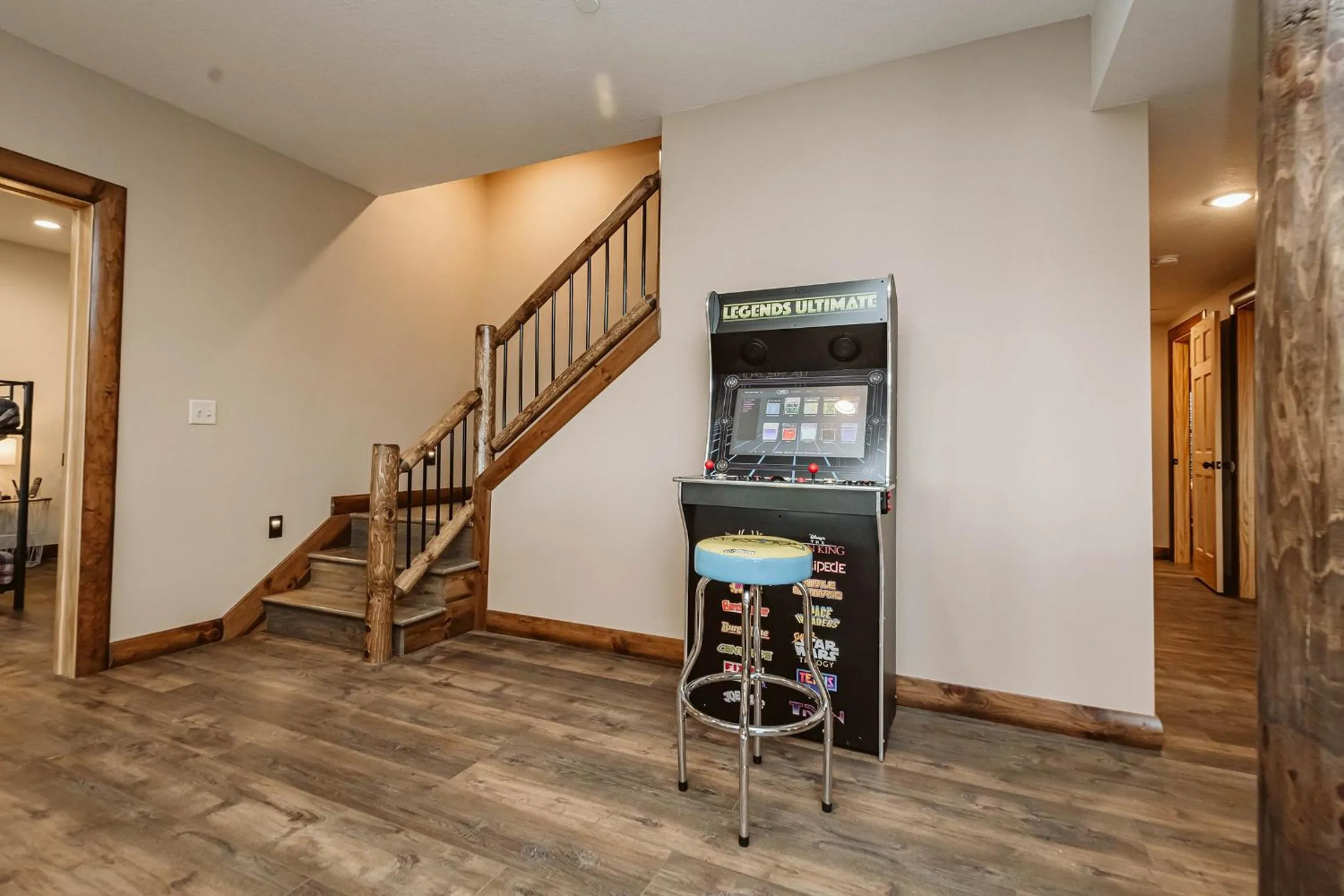 Property building in Water & Mountain Retreat