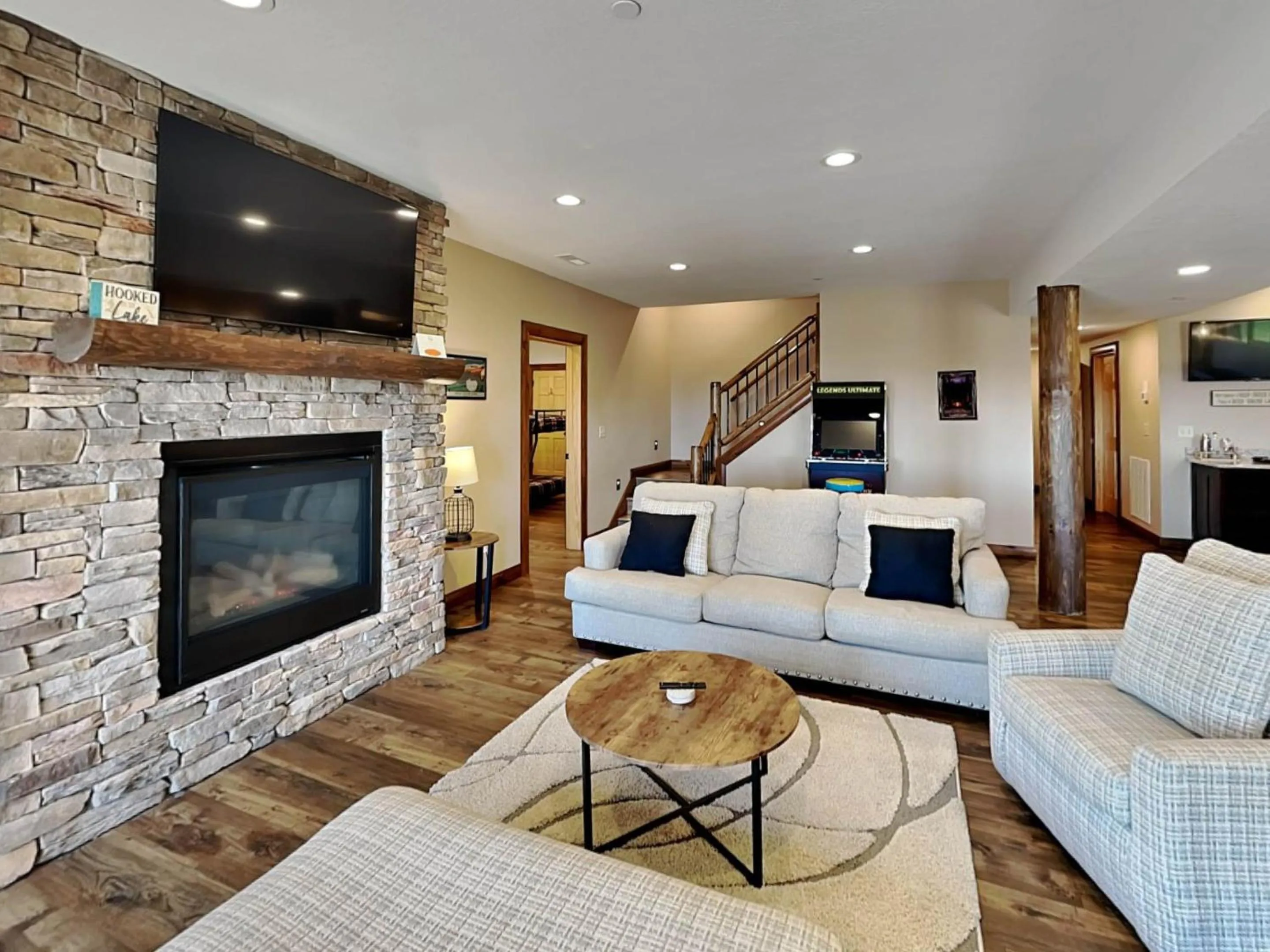 Water & Mountain Retreat