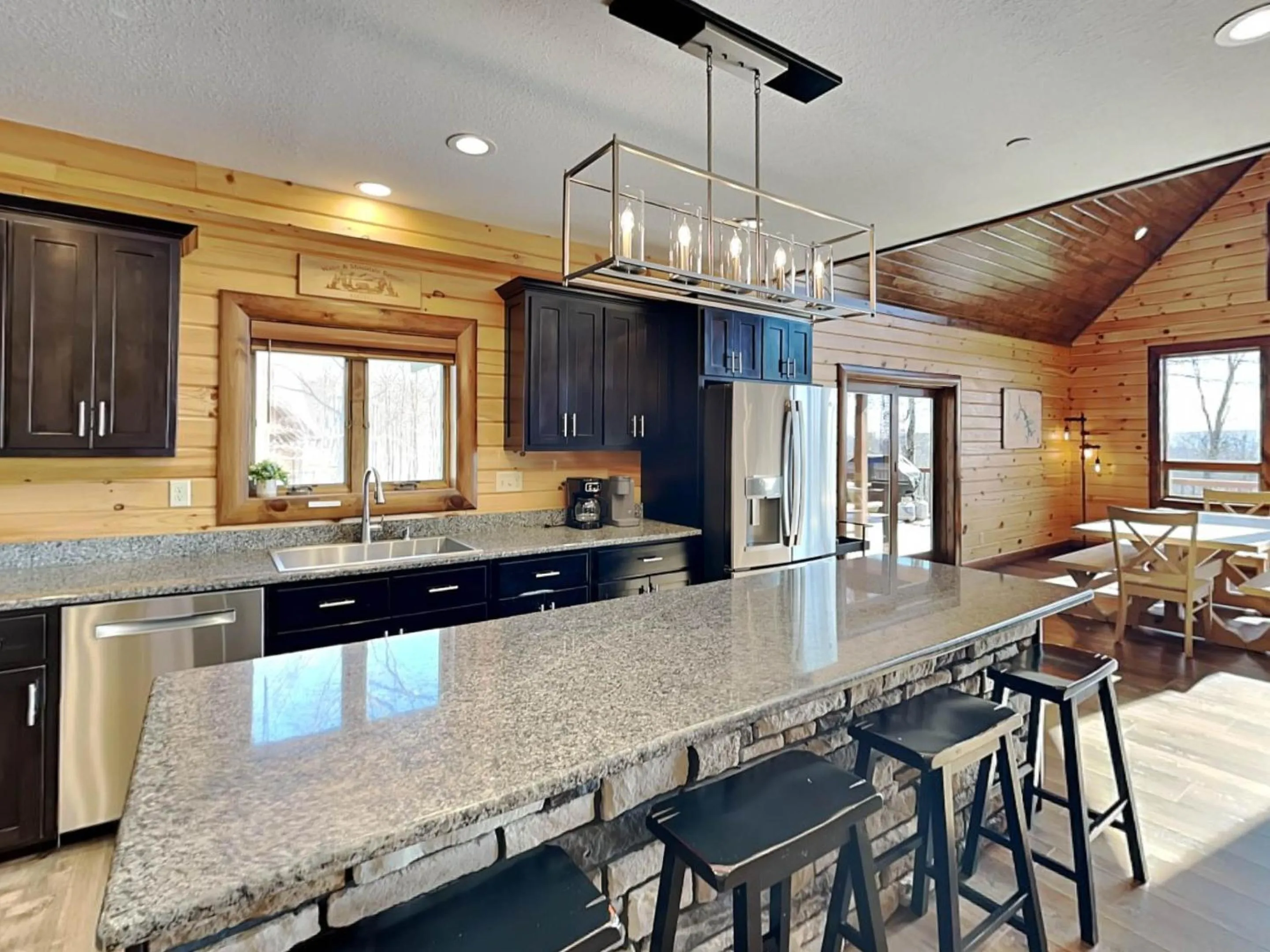 Water & Mountain Retreat