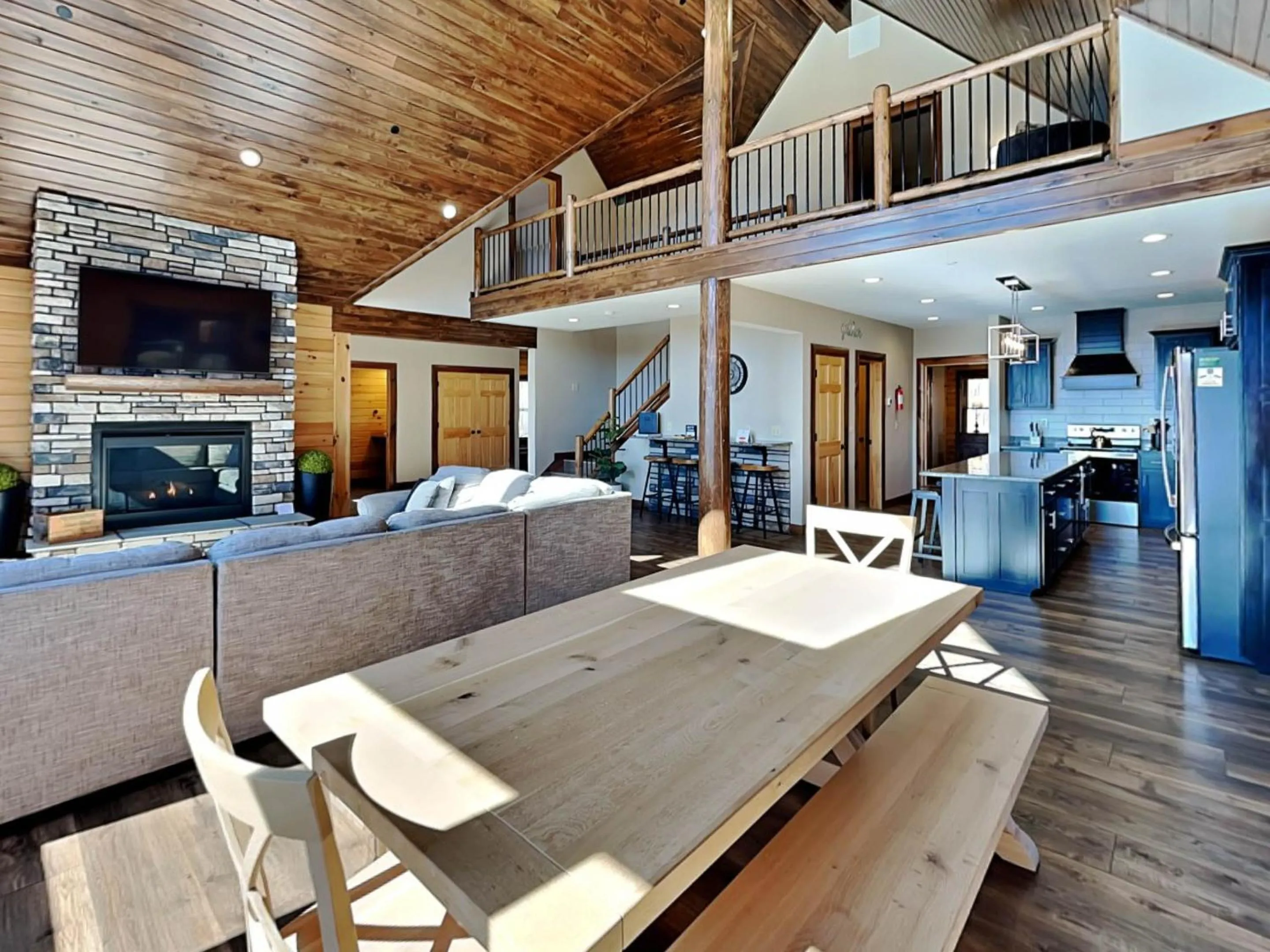 Water & Mountain Retreat