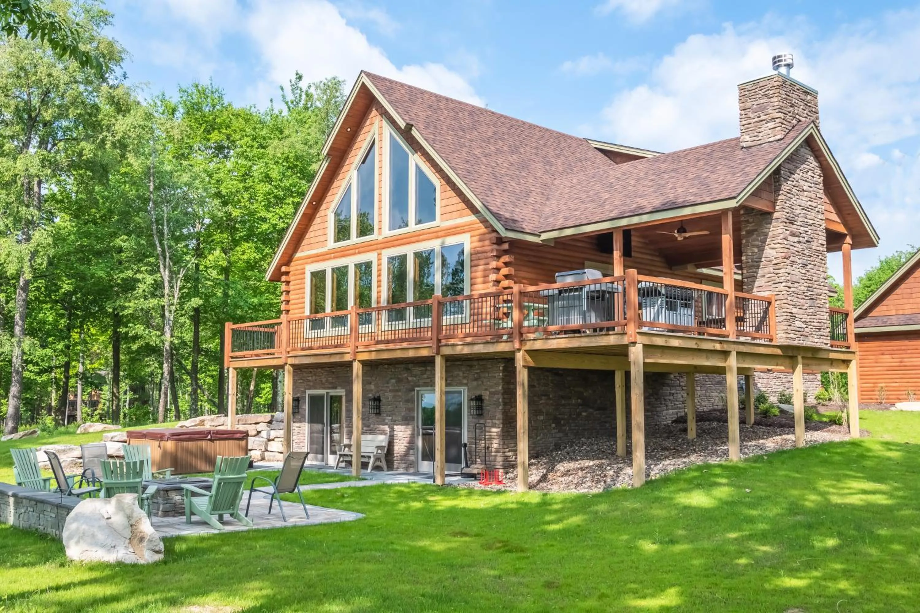 Property building in Water & Mountain Retreat