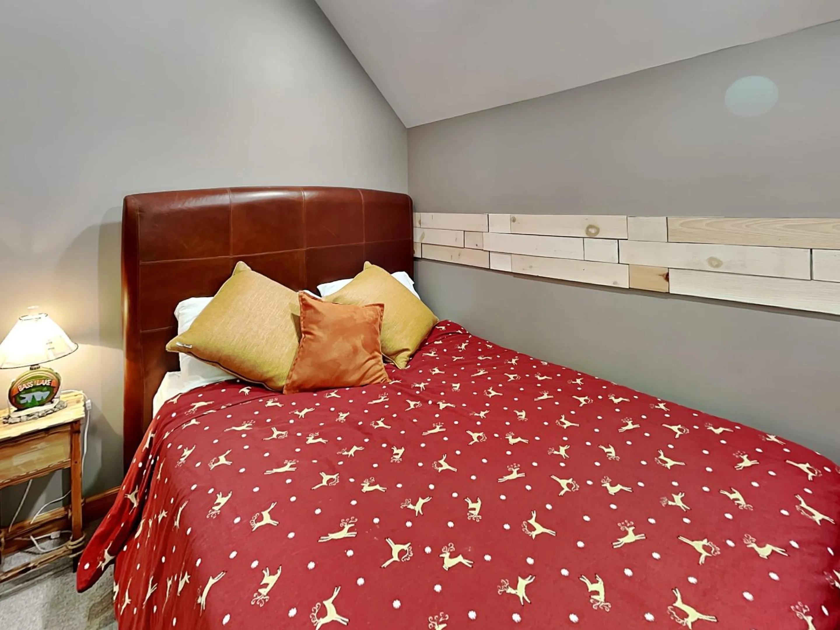 Bed in Wisp N Around