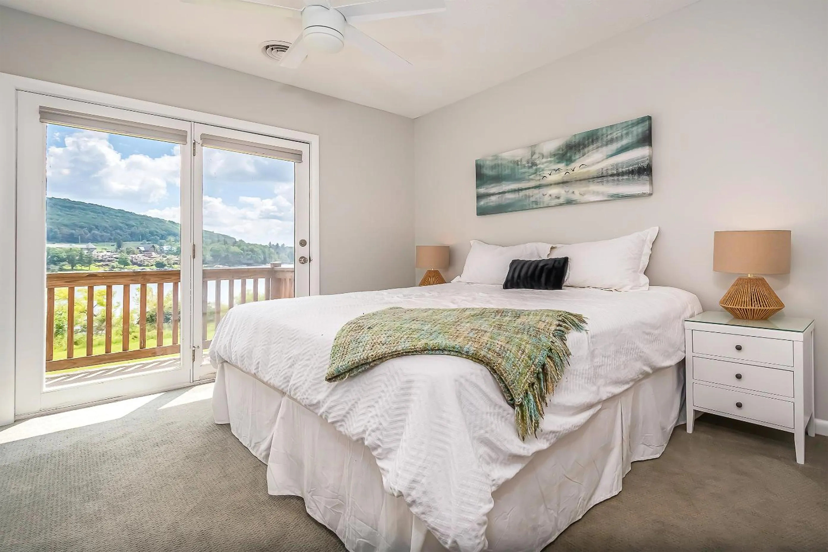 Property building, Bed in Ski Harbor 11