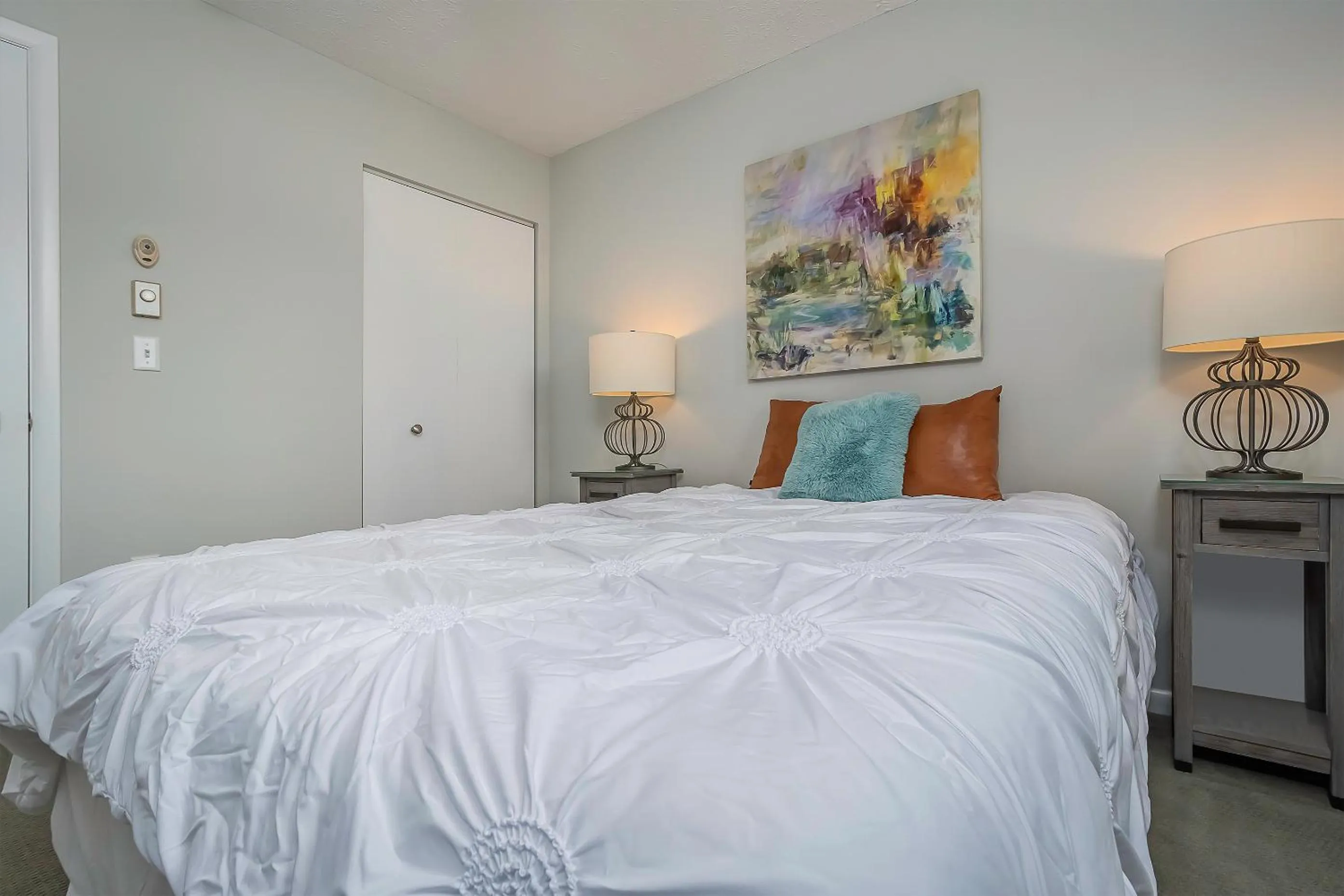 Property building, Bed in Ski Harbor 11