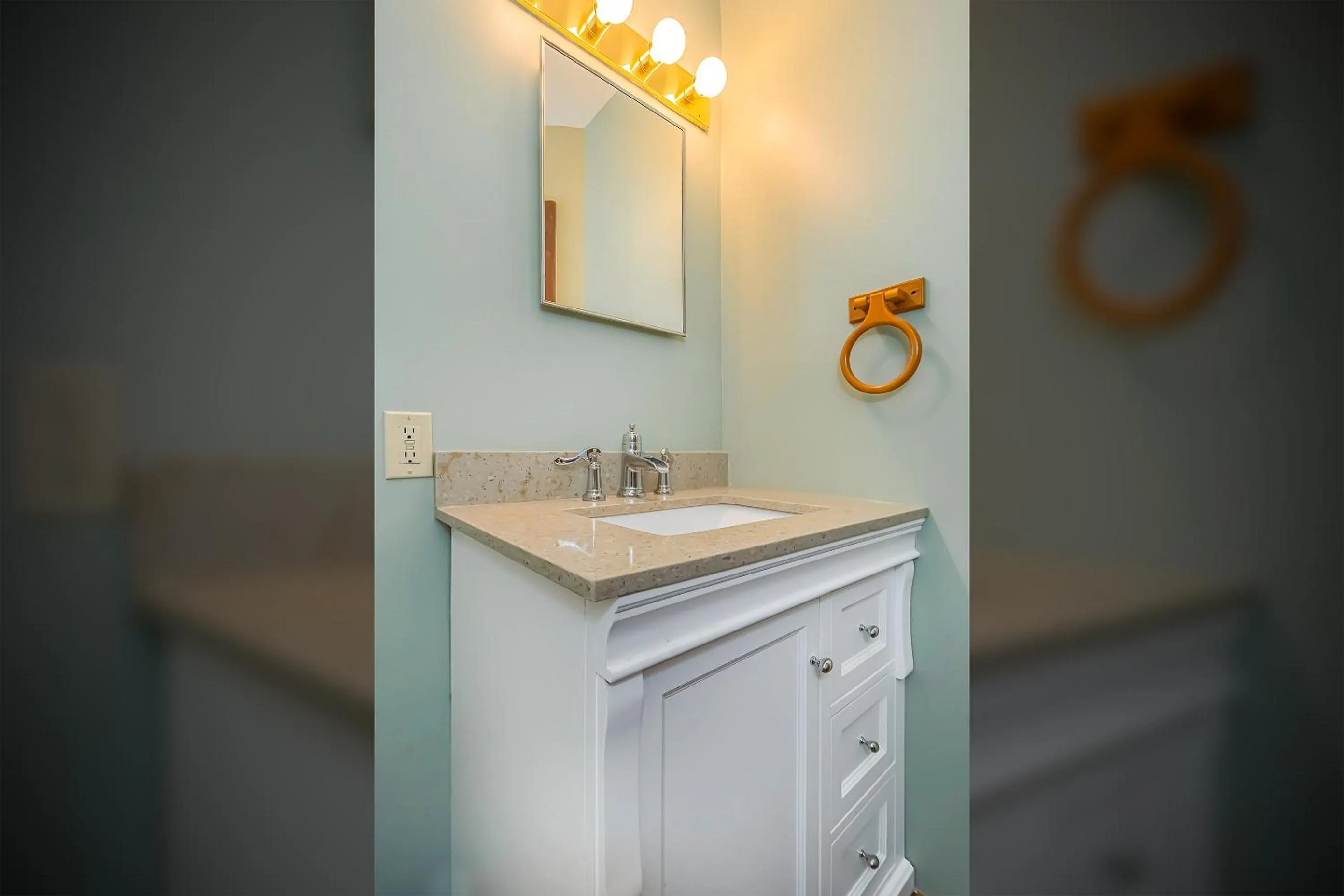 Property building in Ski Harbor 19